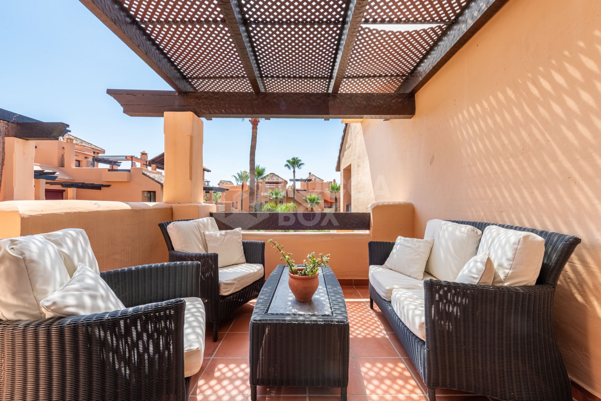 Beachside Penthouse with Panoramic Sea Views in Bahía Alcántara!