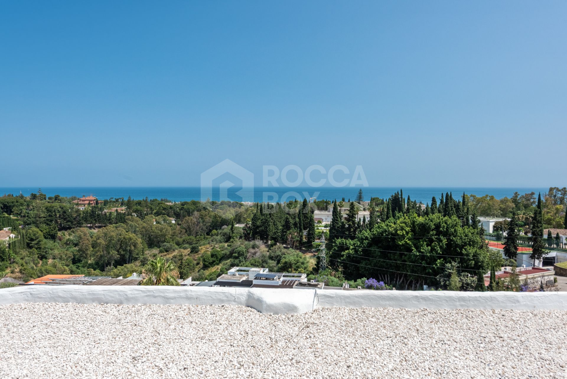 Elegant Penthouse with Breathtaking Views in Coto Real, Marbella’s Golden Mile