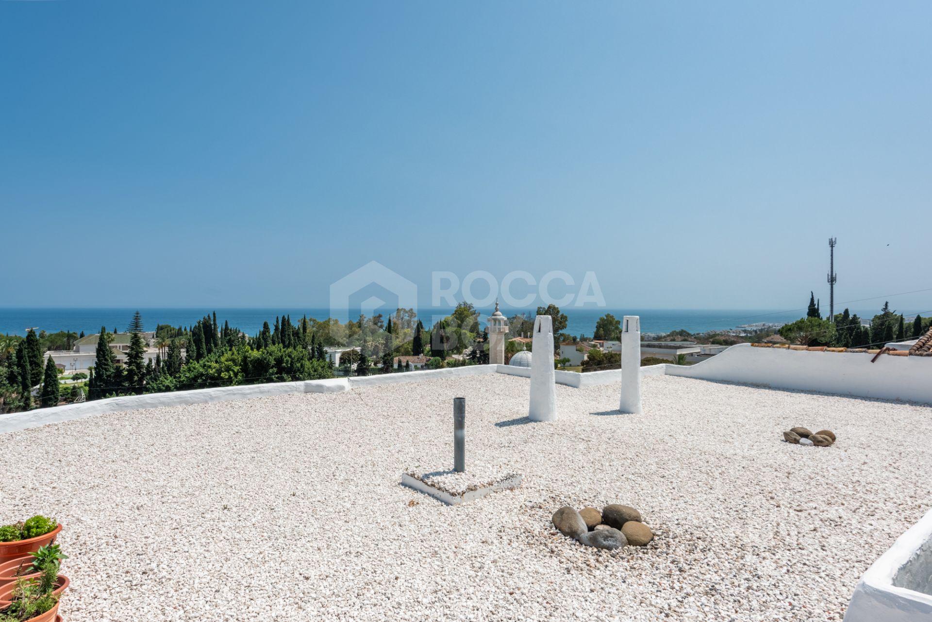 Elegant Penthouse with Breathtaking Views in Coto Real, Marbella’s Golden Mile