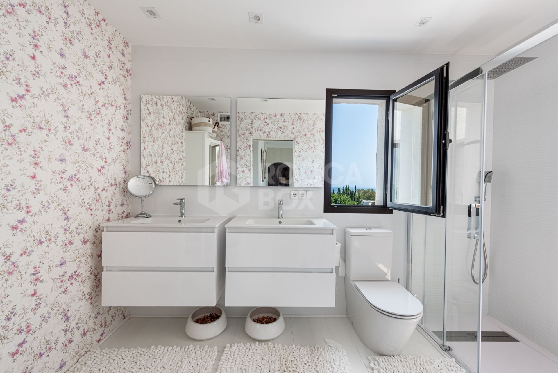 Elegant Penthouse with Breathtaking Views in Coto Real, Marbella’s Golden Mile