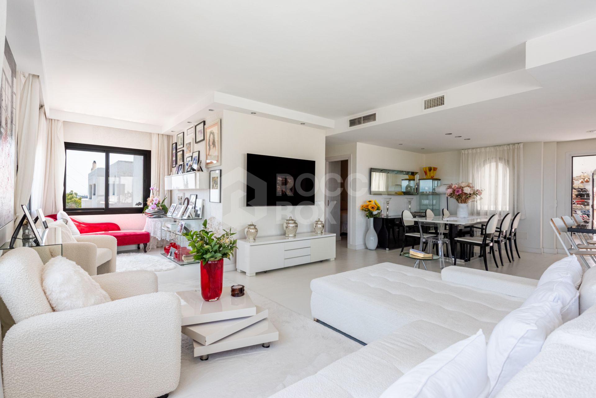 Elegant Penthouse with Breathtaking Views in Coto Real, Marbella’s Golden Mile