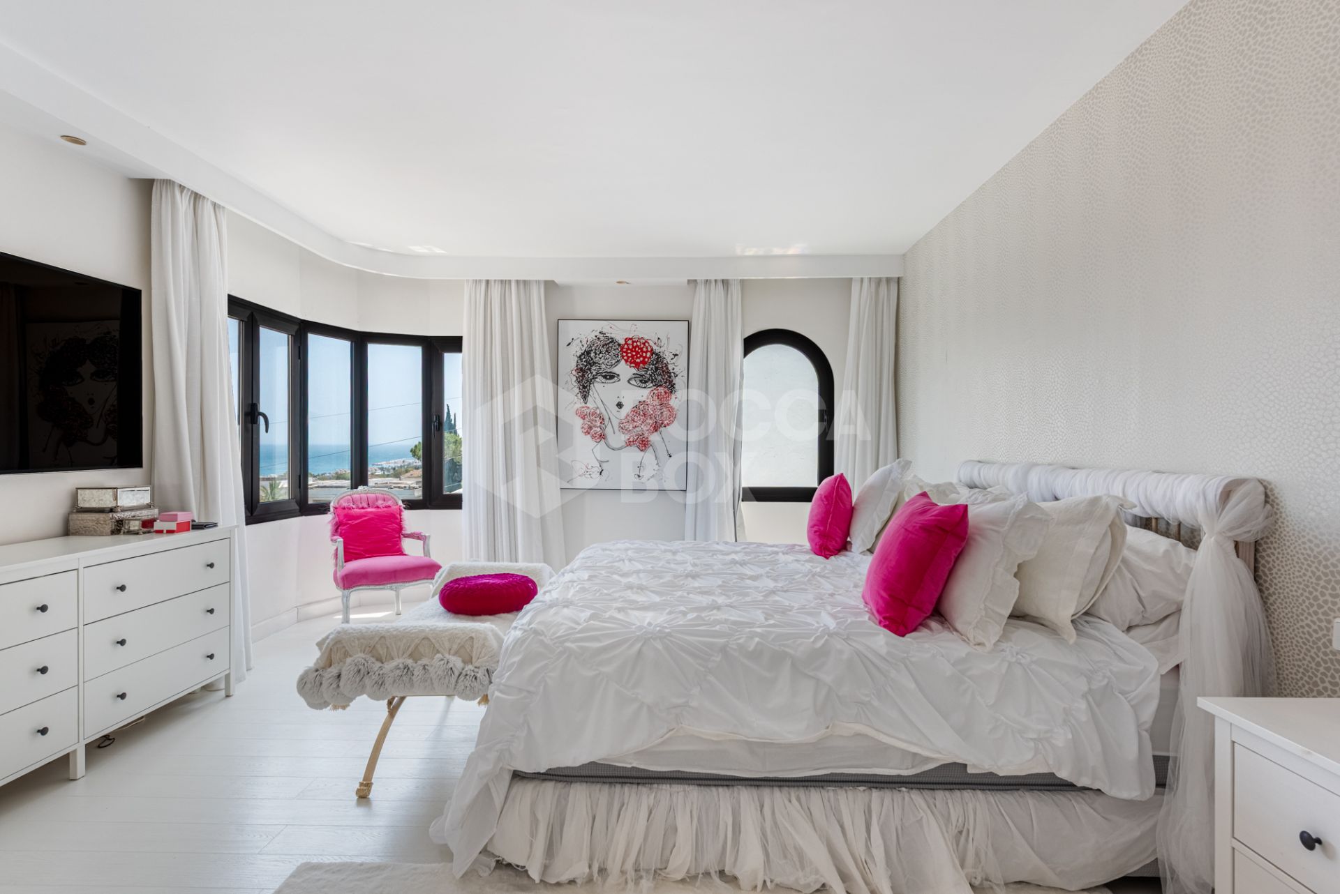 Elegant Penthouse with Breathtaking Views in Coto Real, Marbella’s Golden Mile