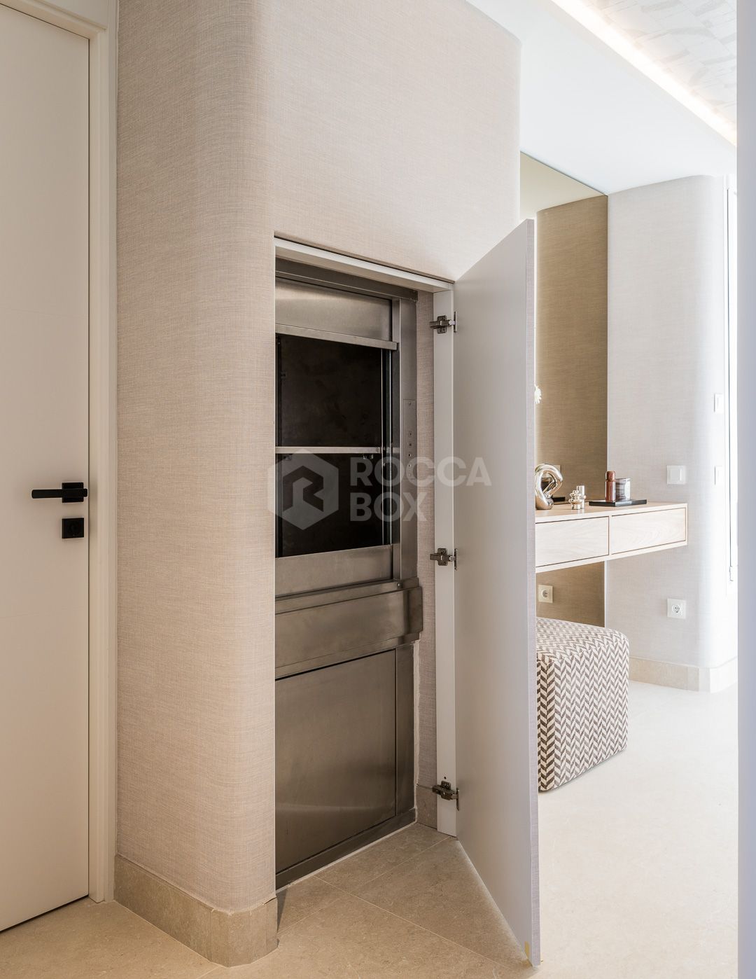 Beachfront luxury penthouse close to Estepona town!