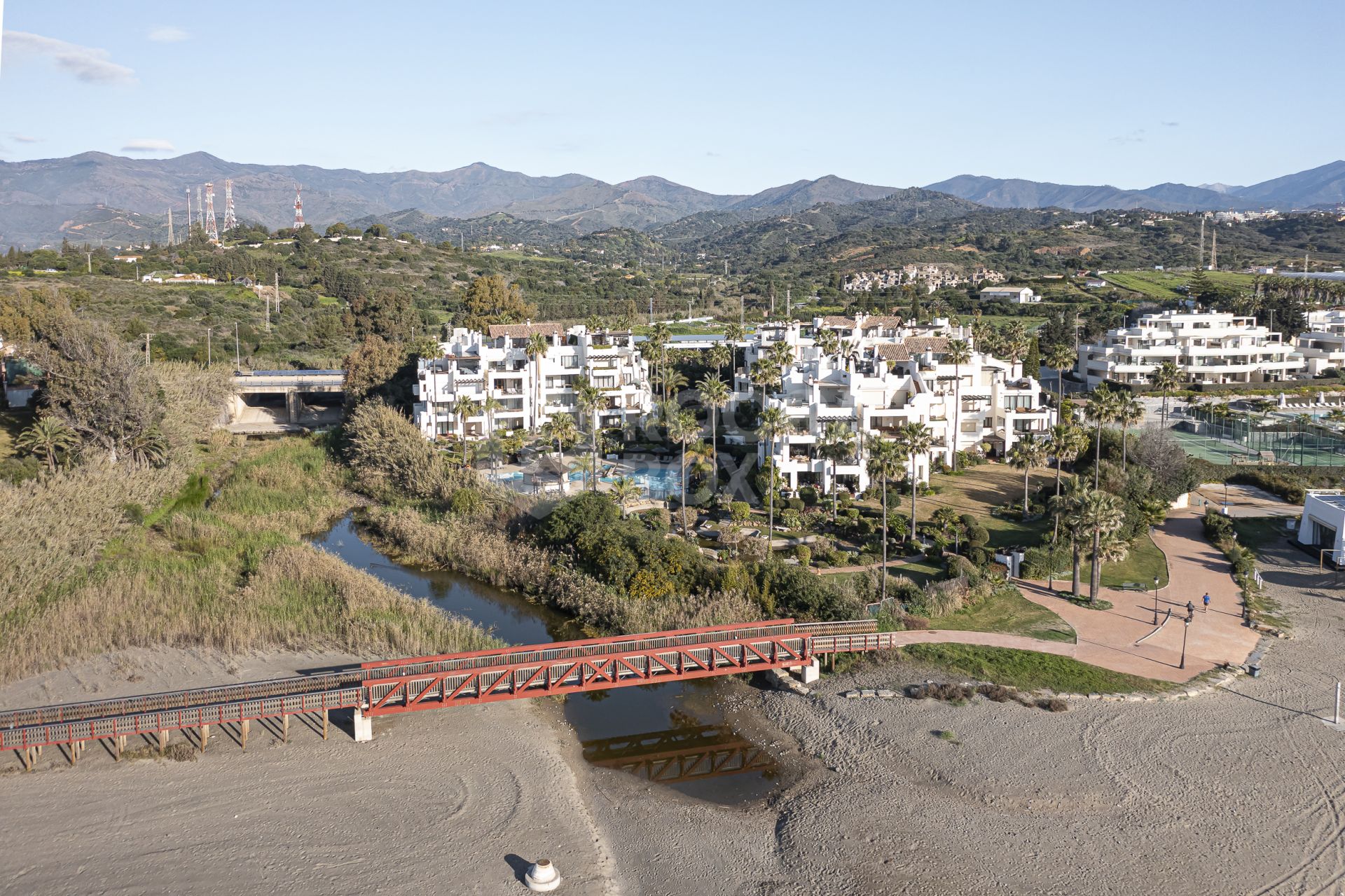 Beachfront luxury penthouse close to Estepona town!