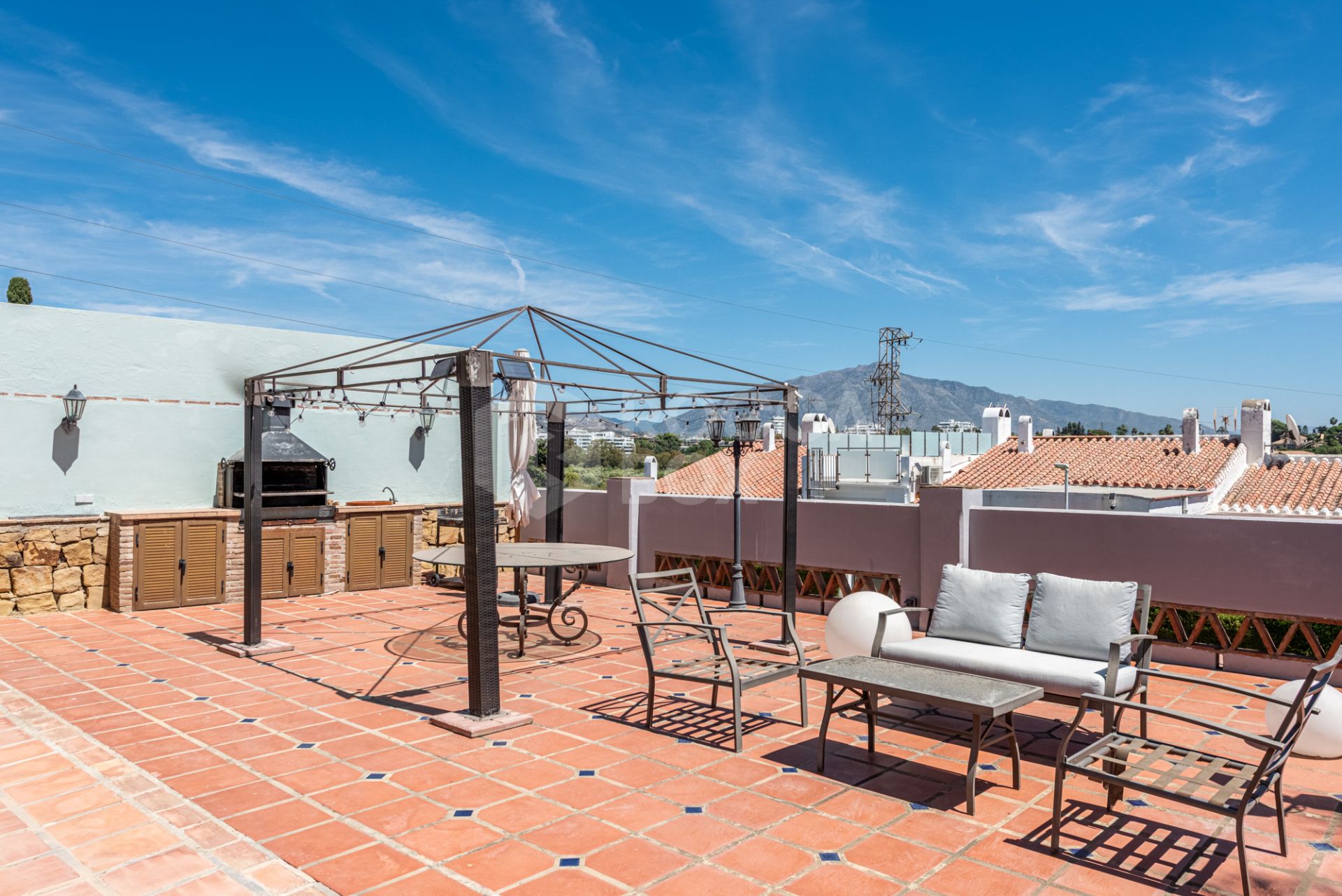 Charming Family Villa in Monte Biarritz!