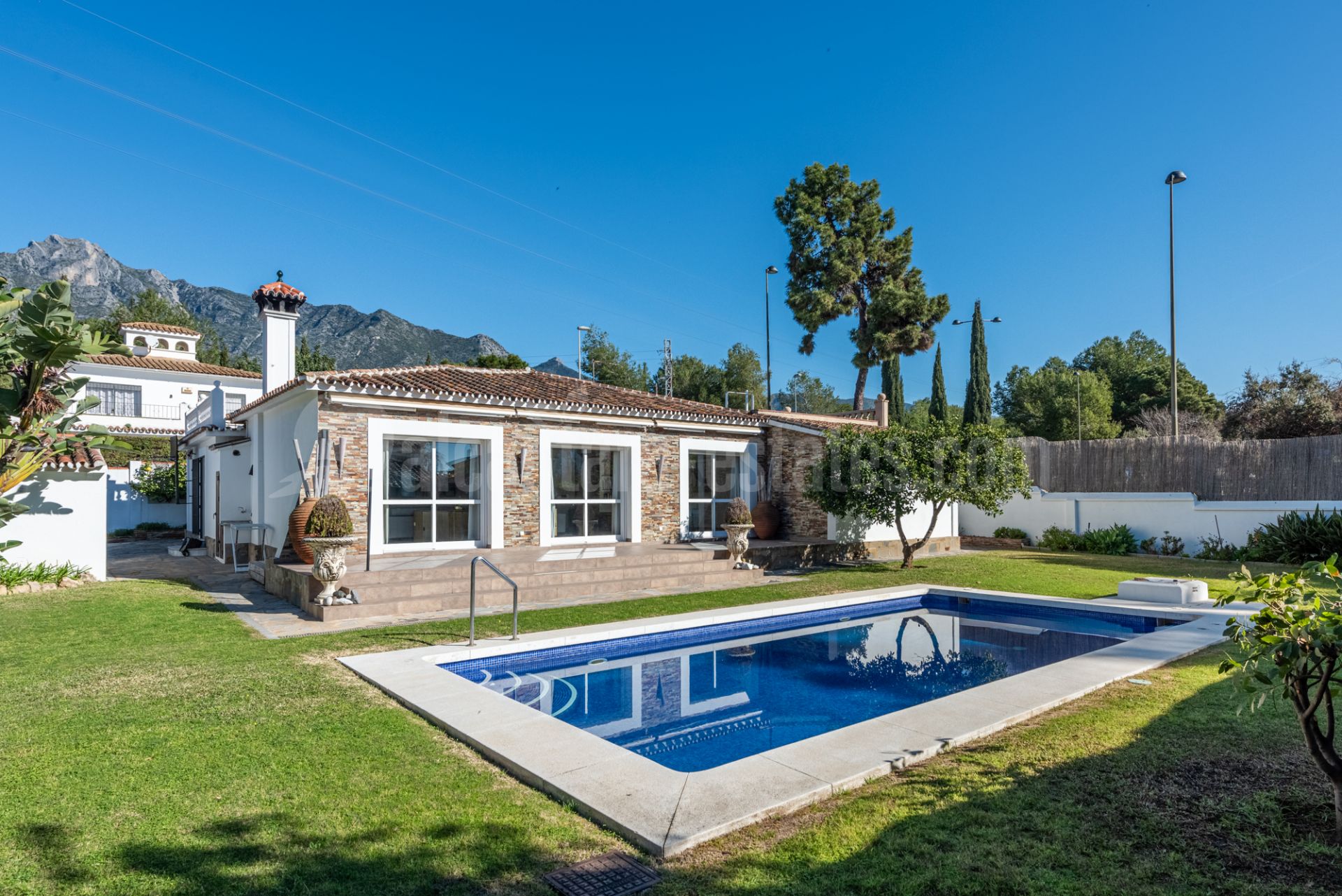 Villa in La Carolina, Marbella