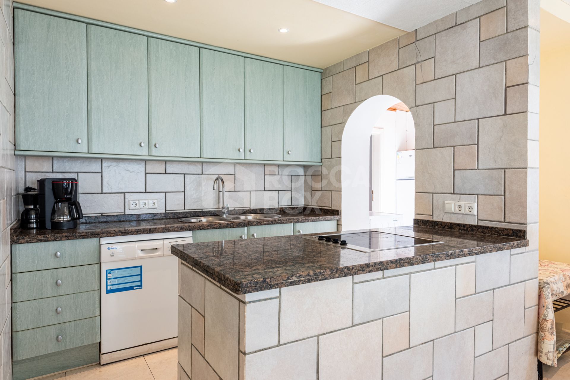 Charming Spanish Villa with Sea Views Just 100m from the Beach – Prime Linda Vista Baja Location Near San Pedro