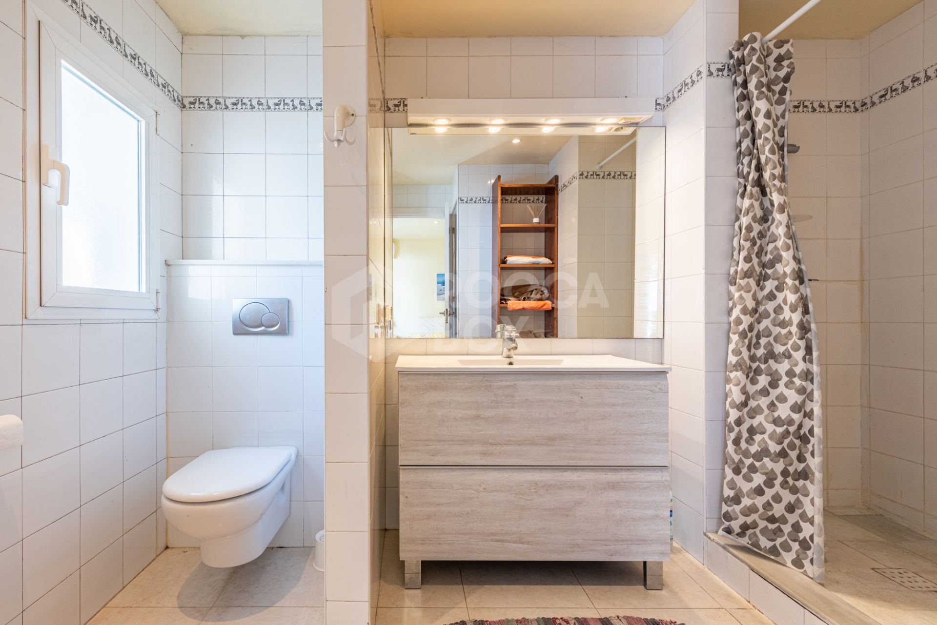 Charming Spanish Villa with Sea Views Just 100m from the Beach – Prime Linda Vista Baja Location Near San Pedro