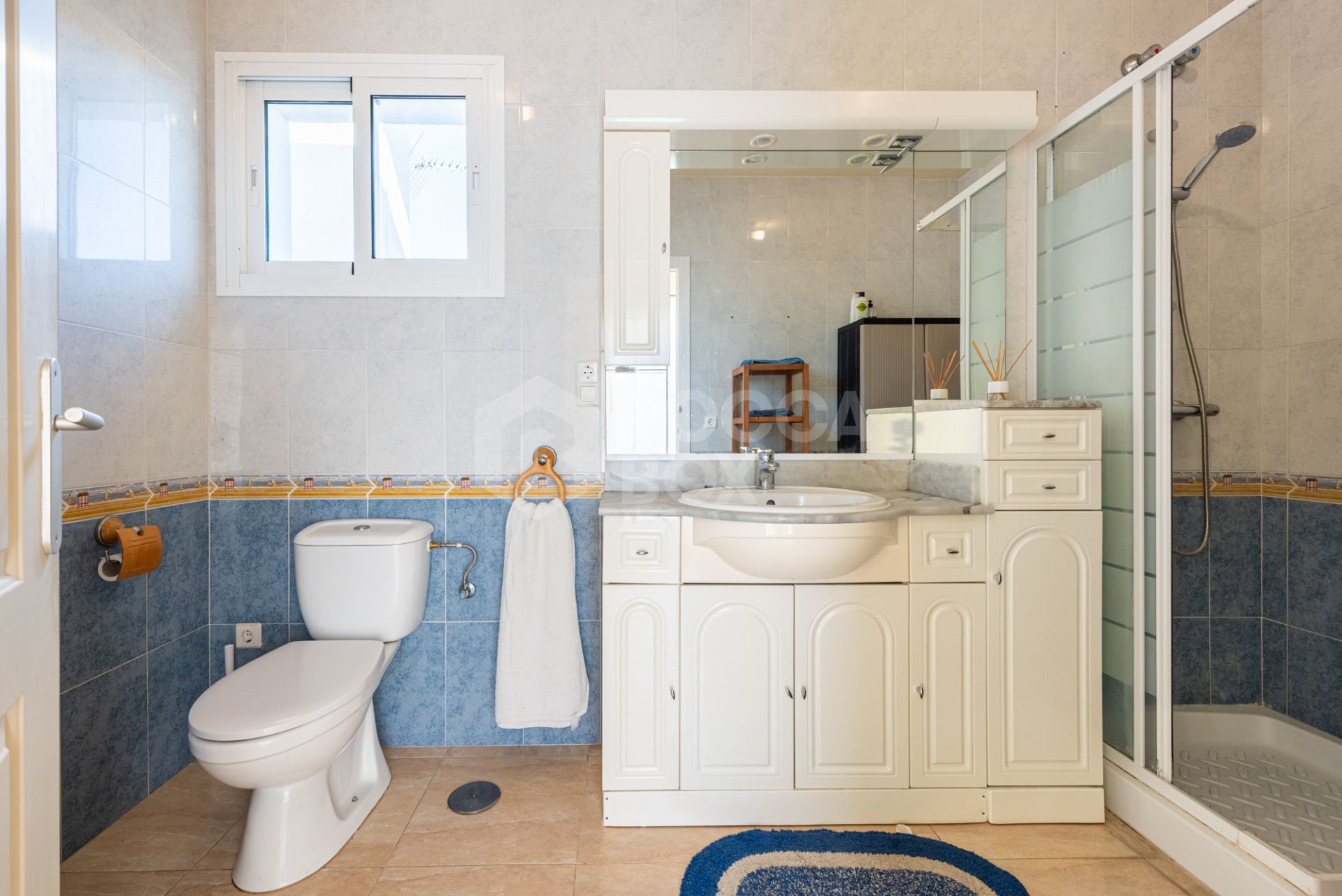 Charming Spanish Villa with Sea Views Just 100m from the Beach – Prime Linda Vista Baja Location Near San Pedro