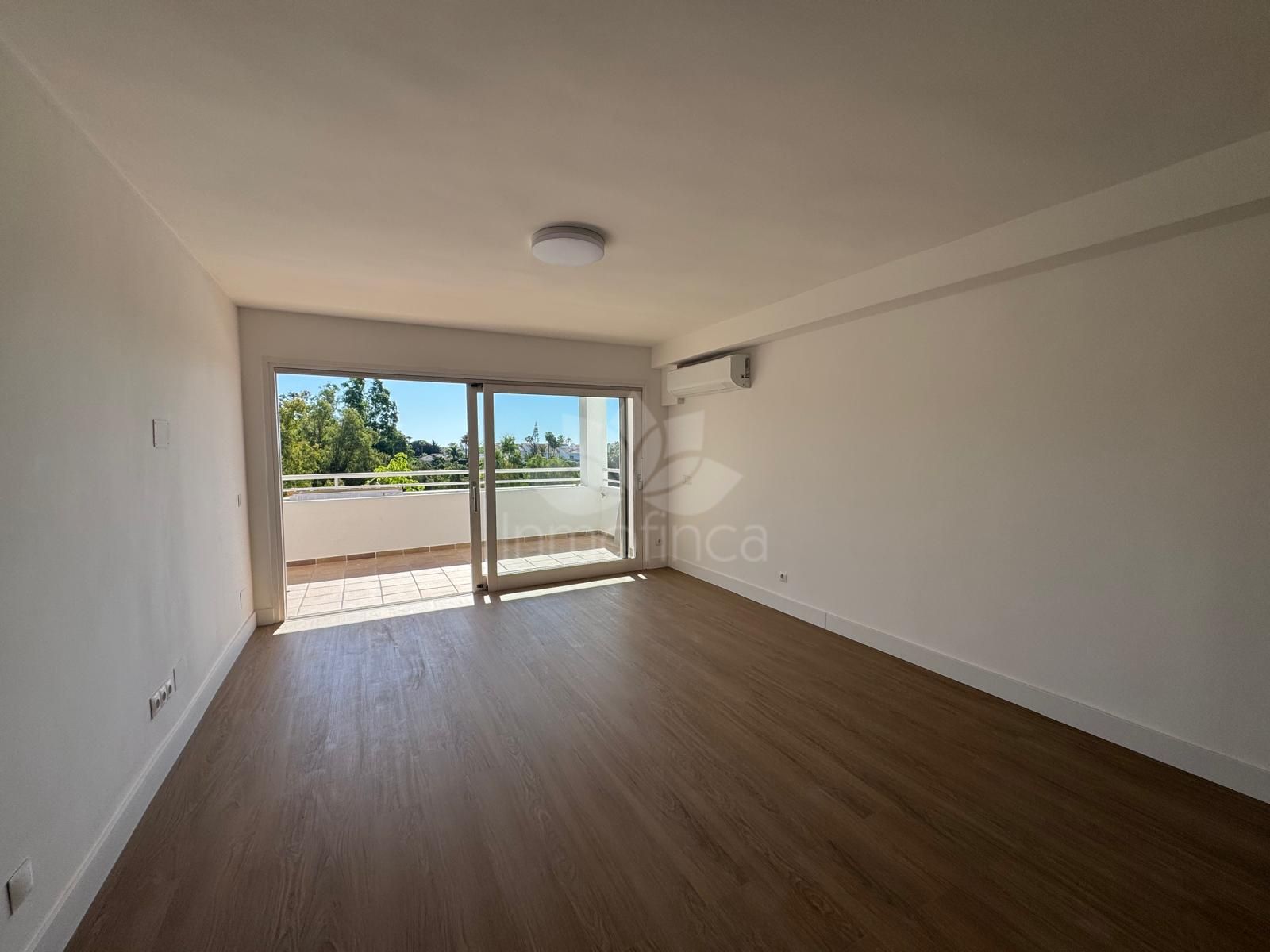Apartment in Atalaya, Estepona