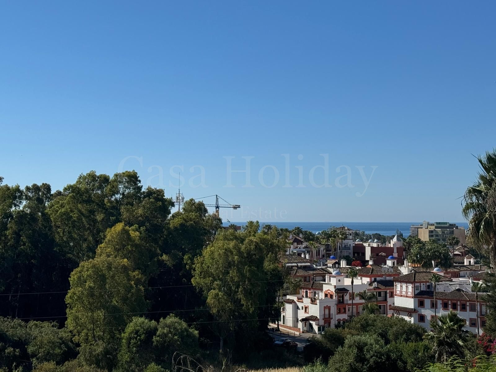 Apartment in Atalaya, Estepona
