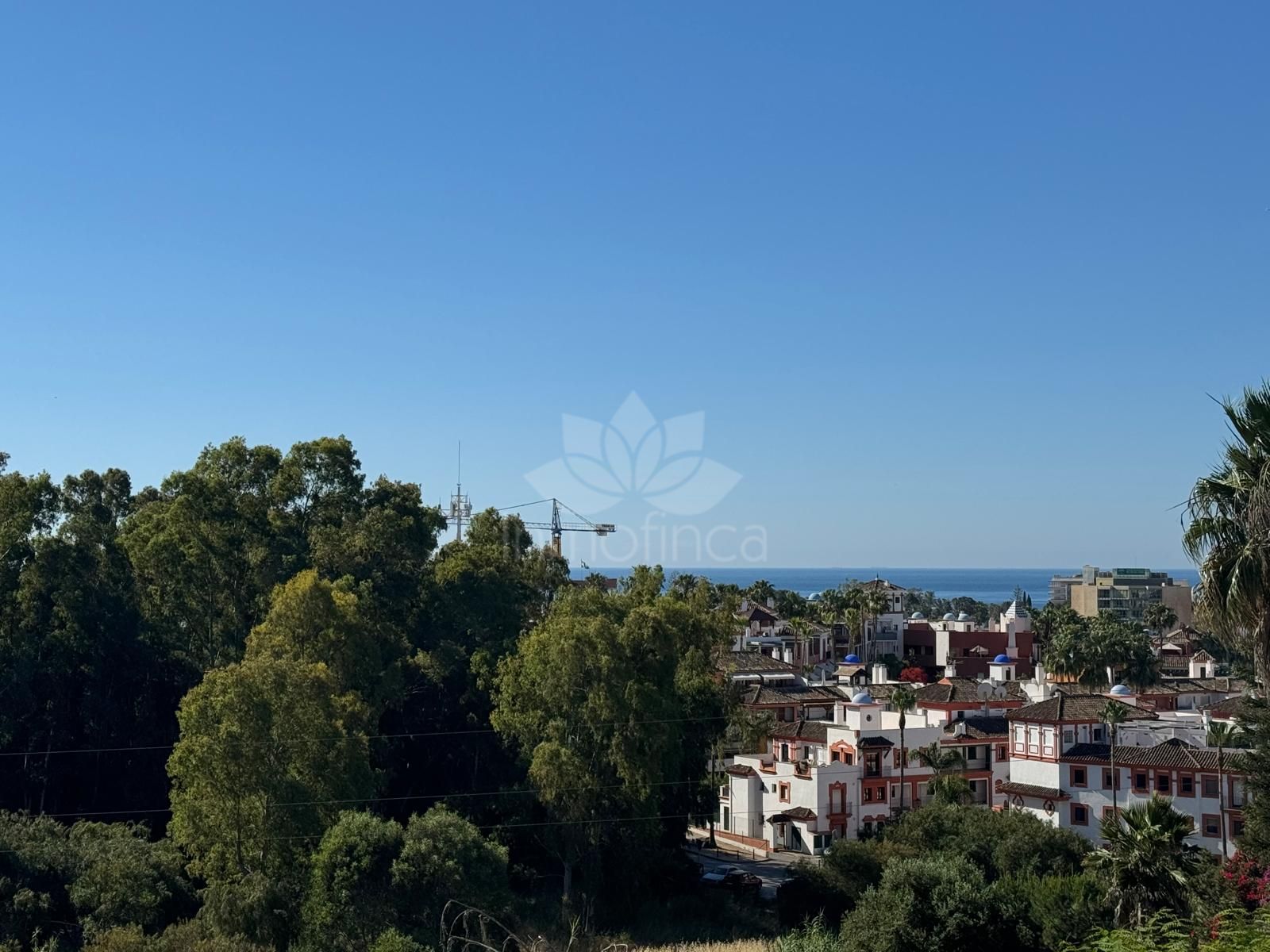 Apartment in Atalaya, Estepona