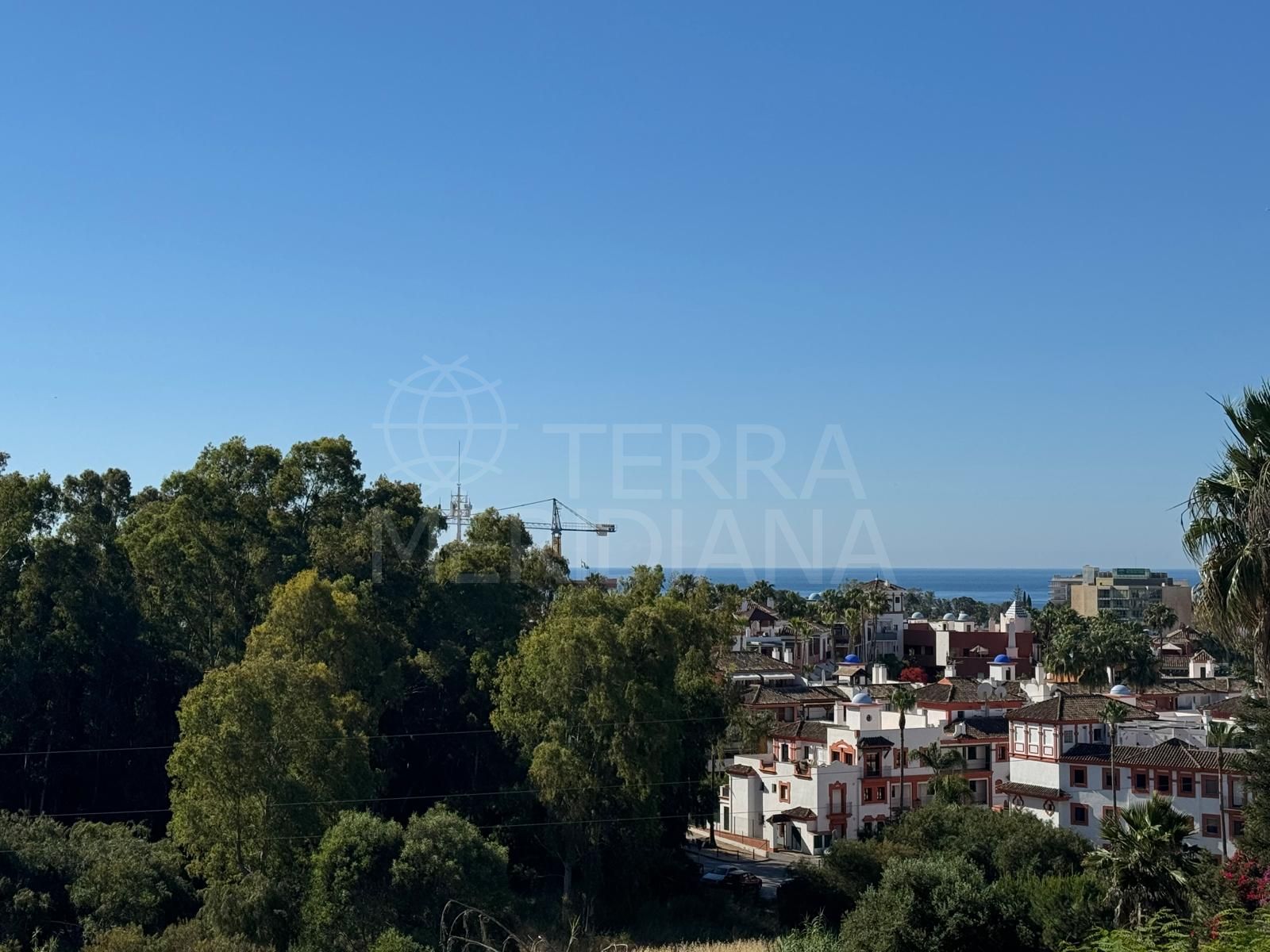 Apartment in Atalaya, Estepona