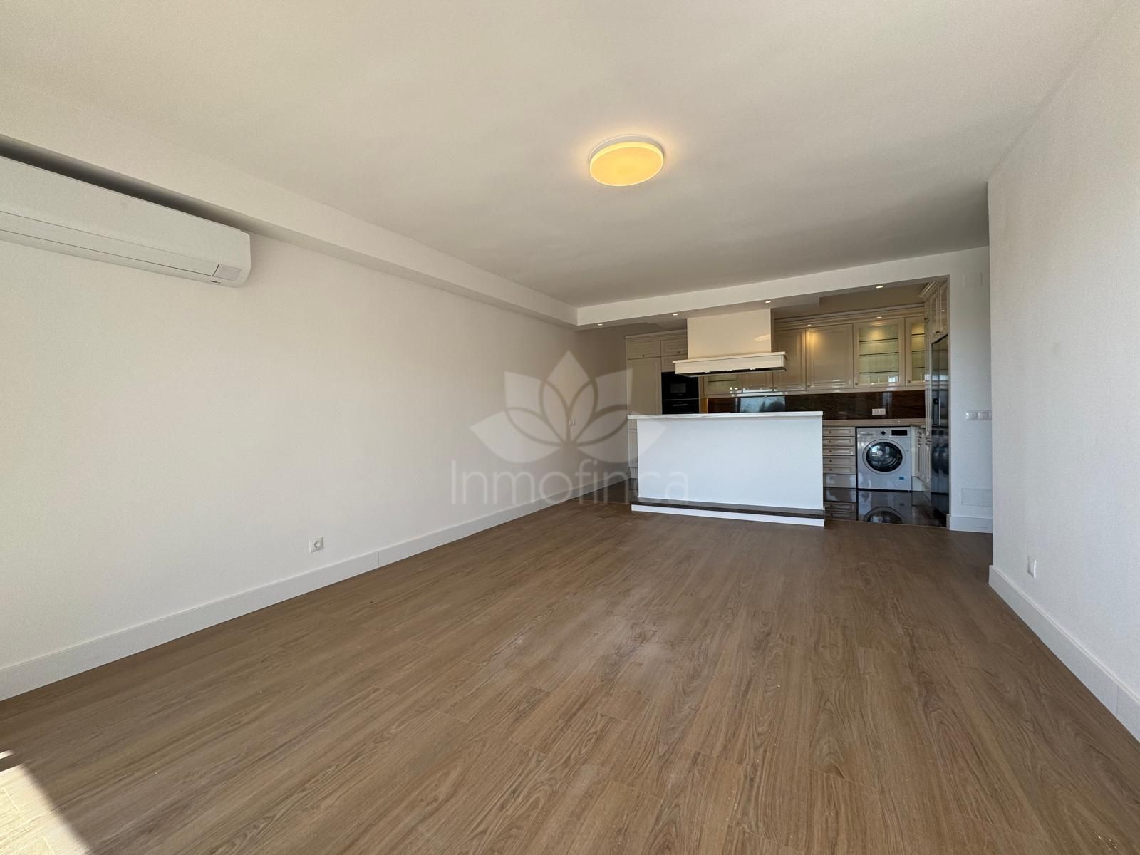 Apartment in Atalaya, Estepona