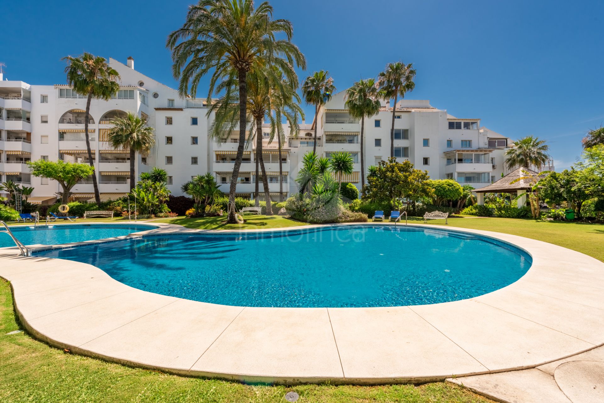 Apartment in Atalaya, Estepona