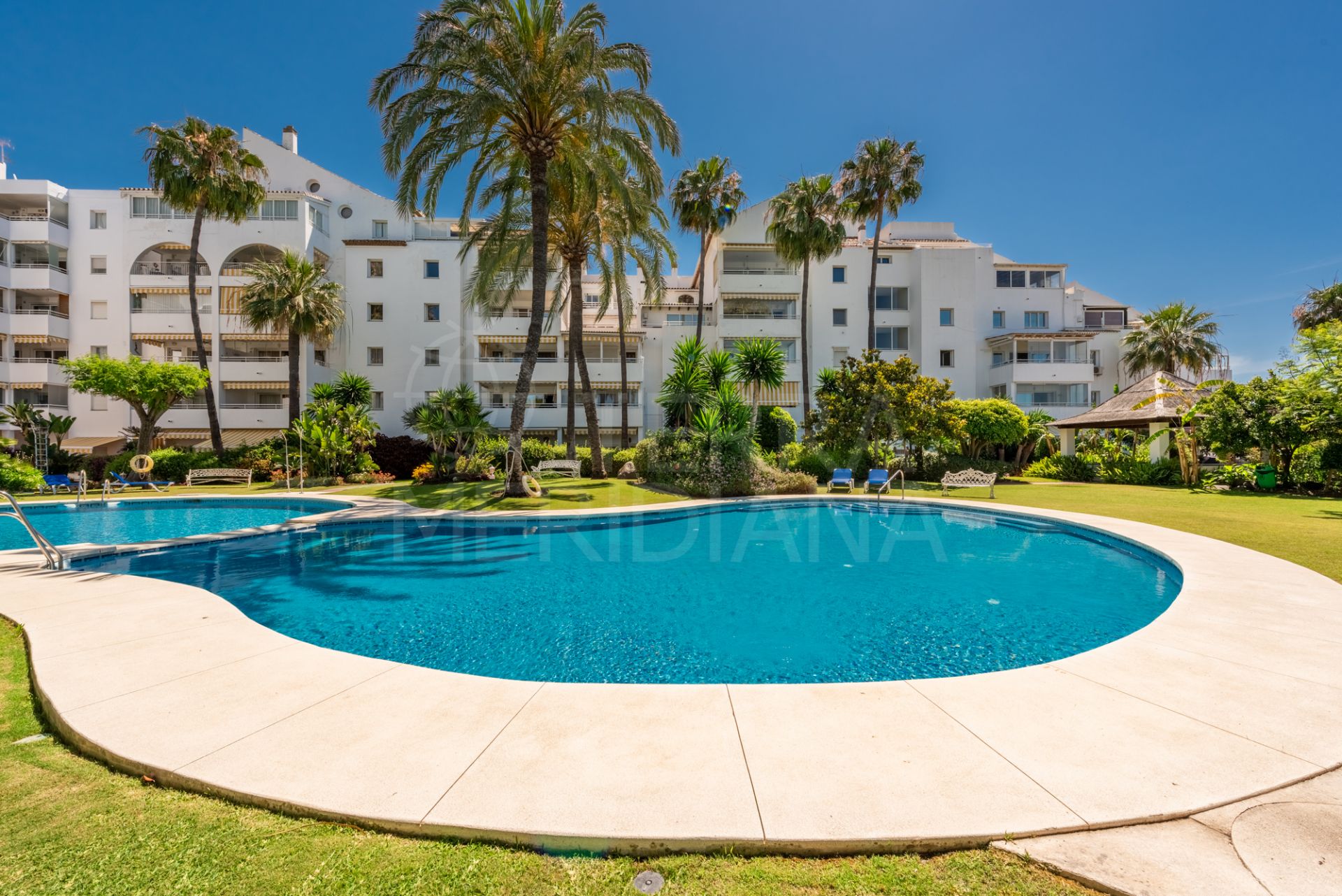 Apartment in Atalaya, Estepona