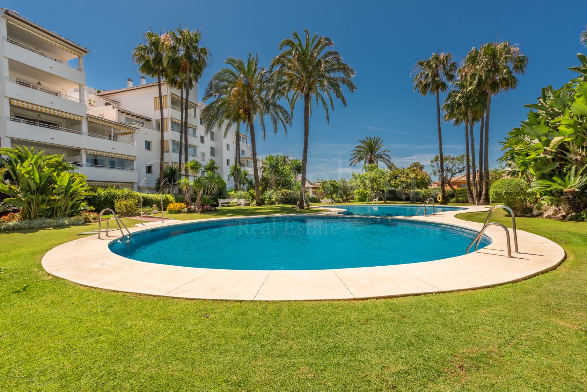 Apartment in Atalaya, Estepona