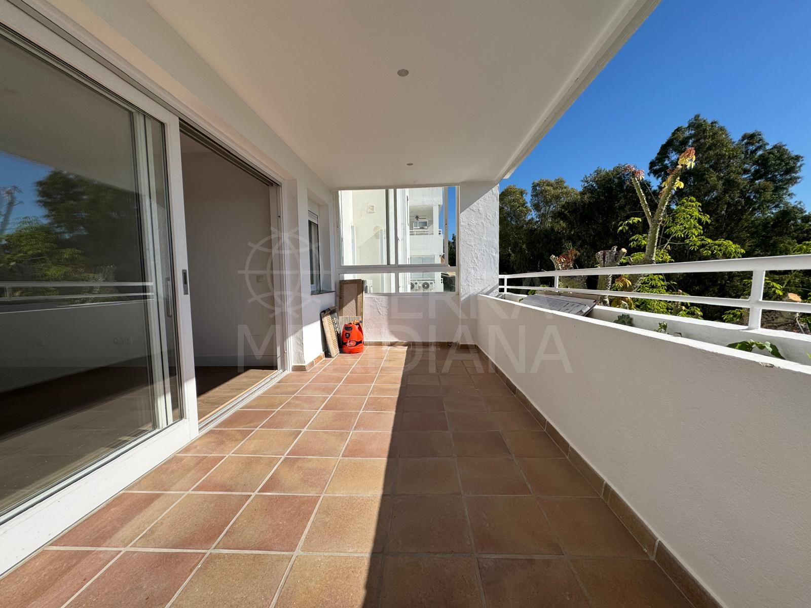 Apartment in Atalaya, Estepona