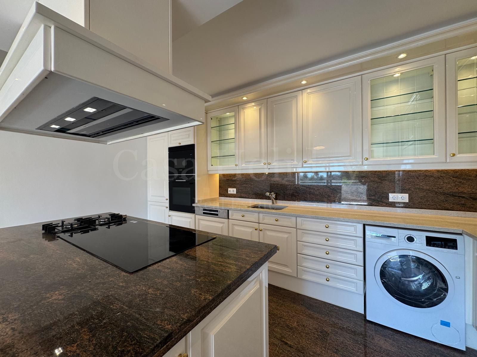 Apartment in Atalaya, Estepona