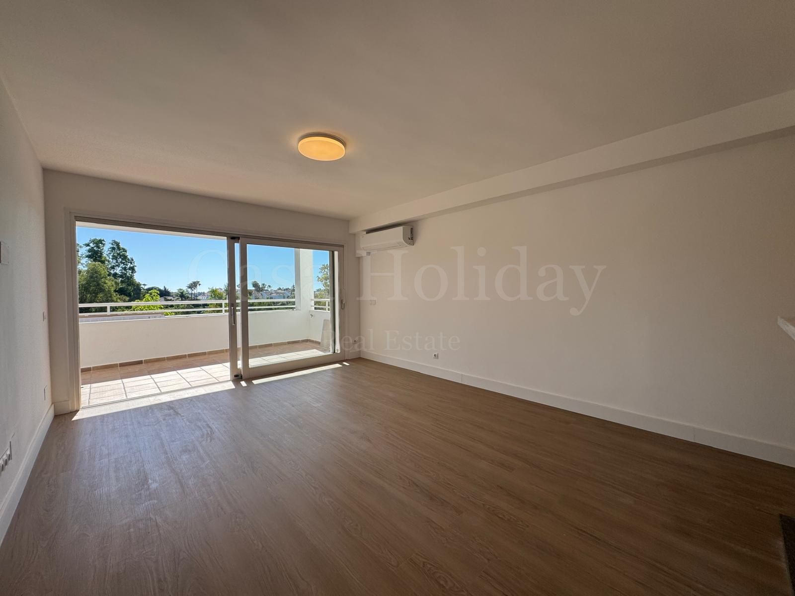 Apartment in Atalaya, Estepona