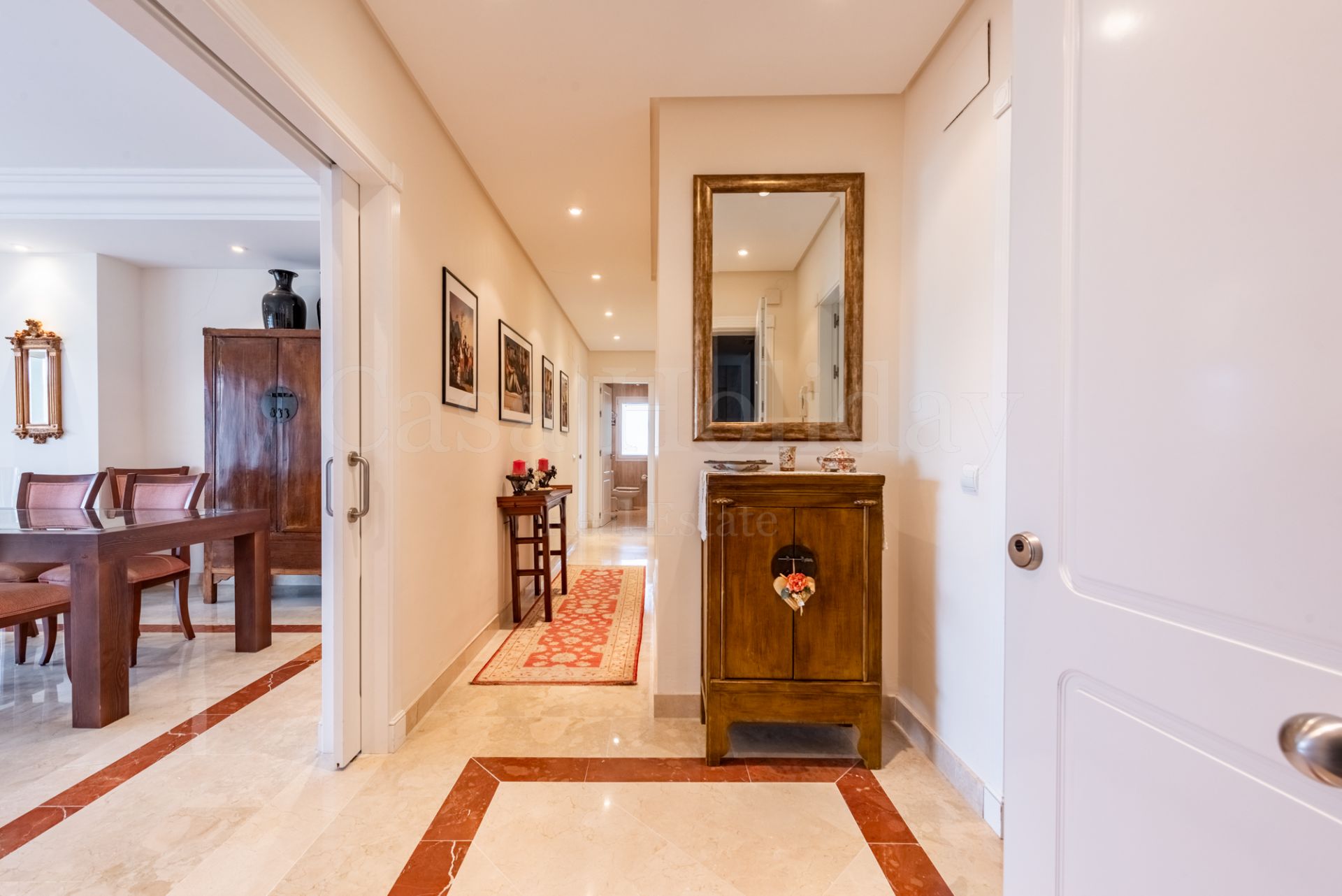 Apartamento en La Corniche, Marbella