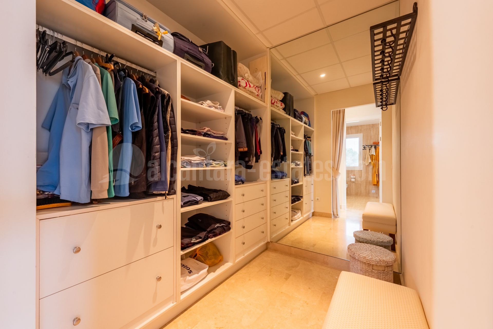 Apartamento en La Corniche, Marbella