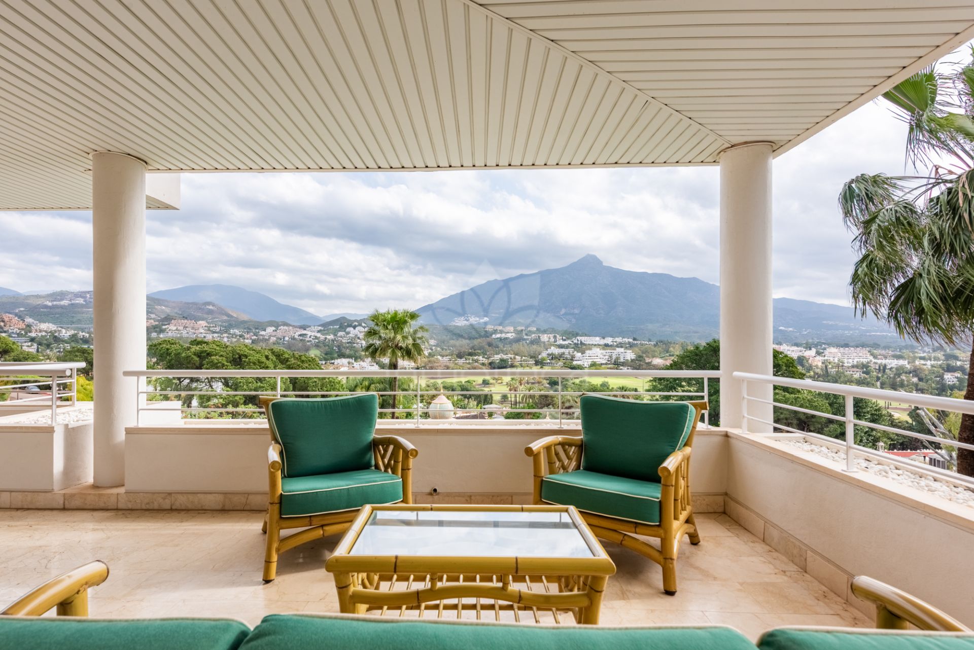 Apartment in La Corniche, Marbella
