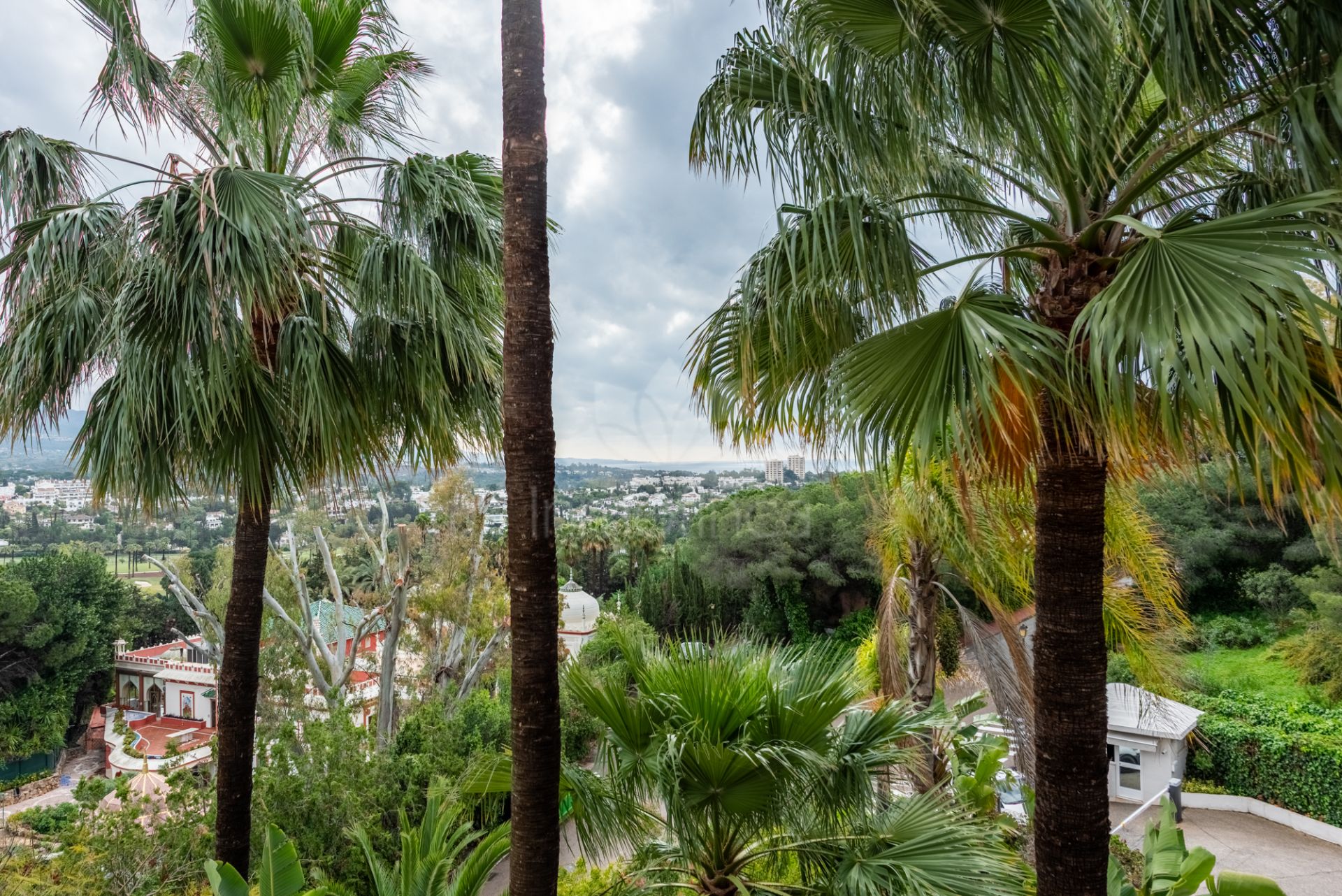 Apartment in La Corniche, Marbella