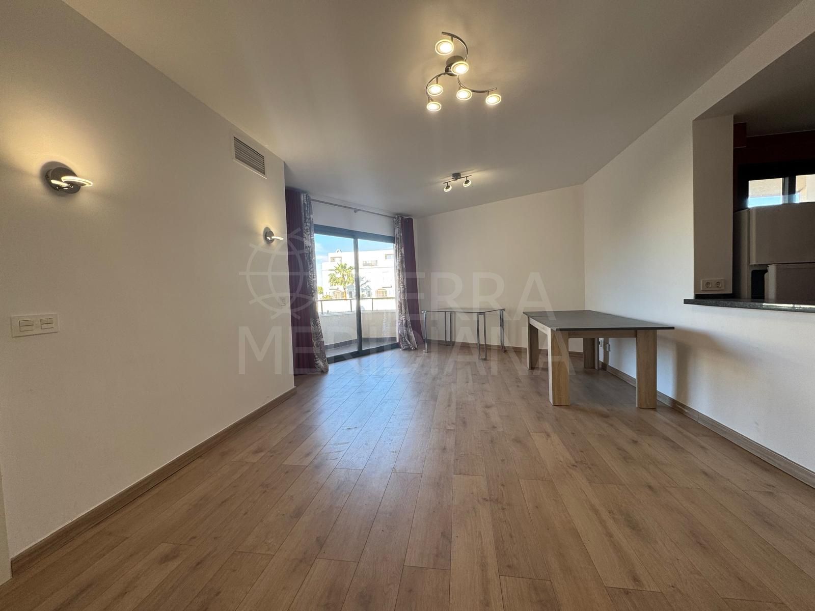 Apartment in Atalaya, Estepona