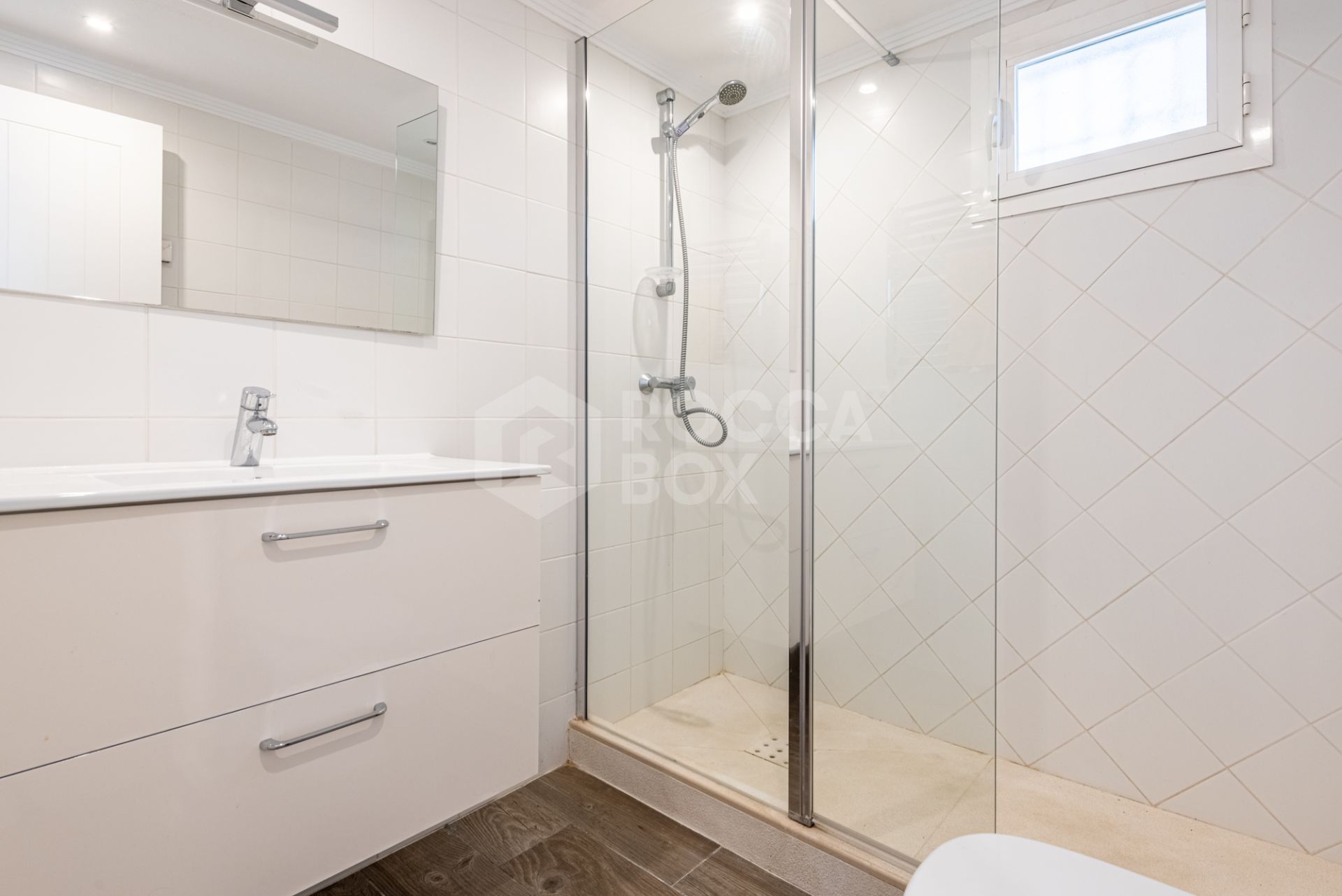 Charming Cottage-Style Villa in the Hills of Benahavís – Excellent Value