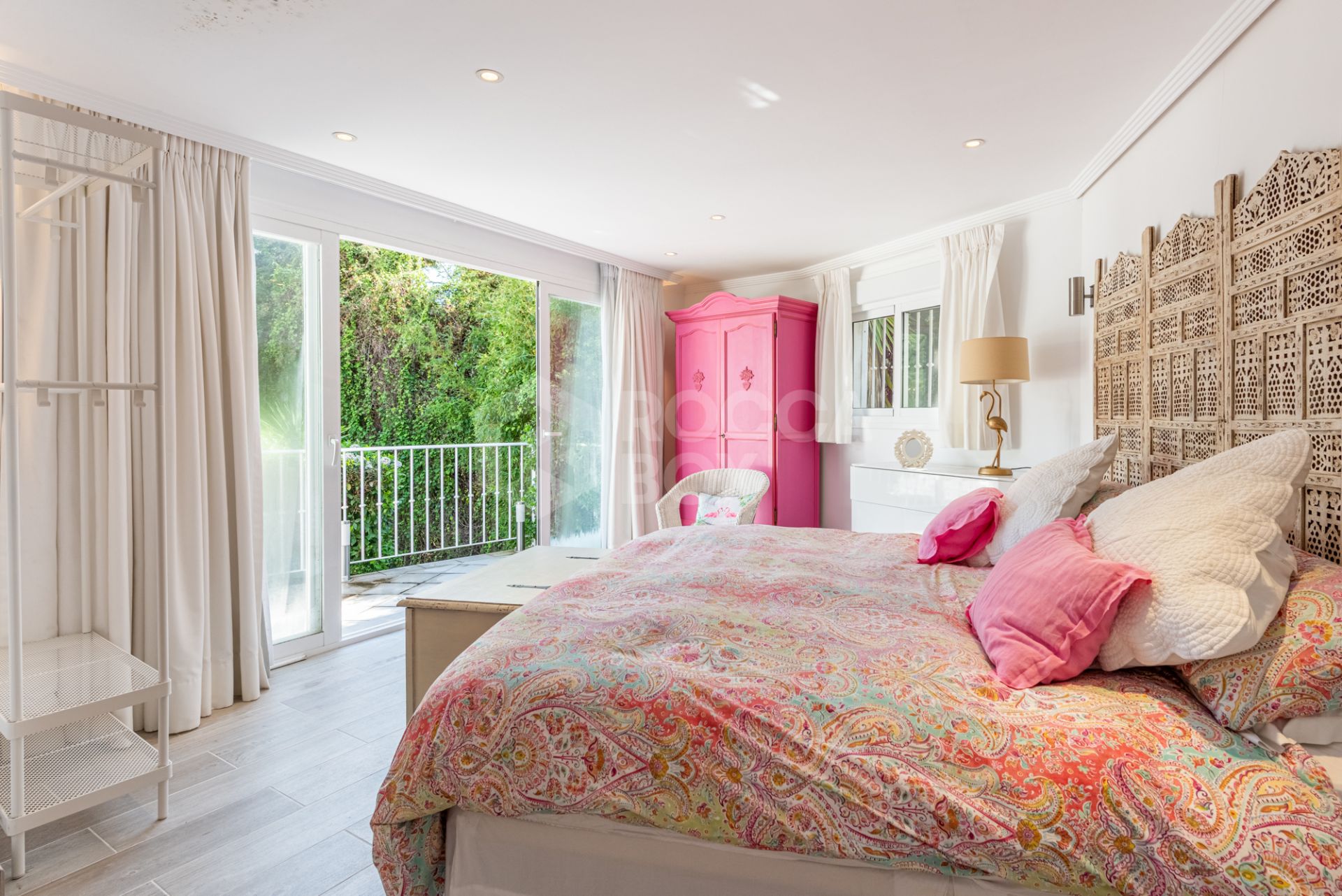 Charming Cottage-Style Villa in the Hills of Benahavís – Excellent Value