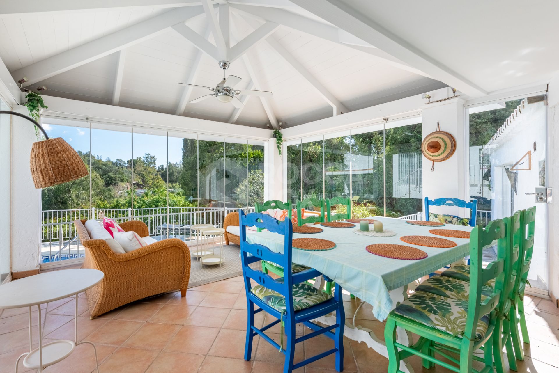 Charming Cottage-Style Villa in the Hills of Benahavís – Excellent Value