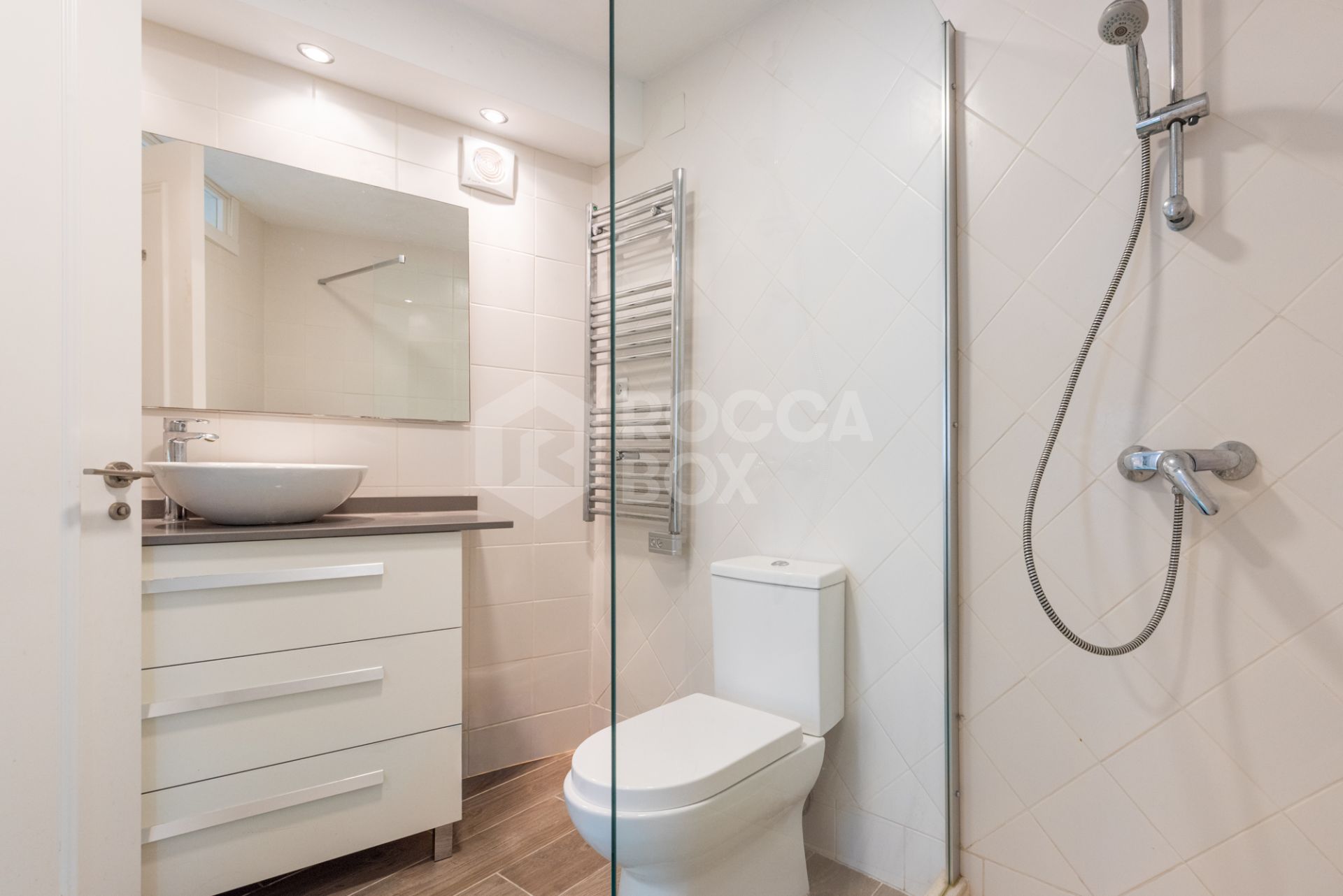 Charming Cottage-Style Villa in the Hills of Benahavís – Excellent Value