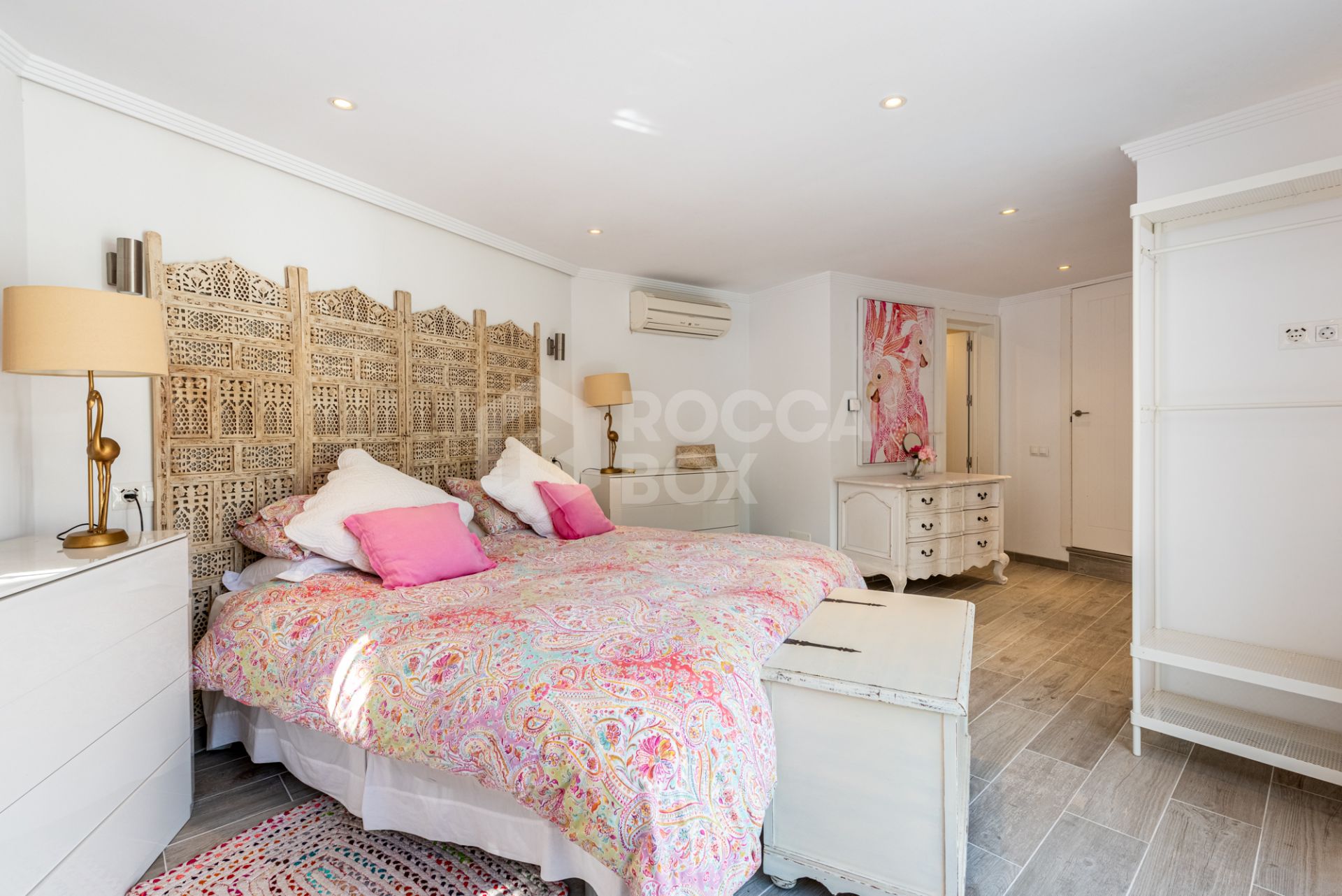 Charming Cottage-Style Villa in the Hills of Benahavís – Excellent Value