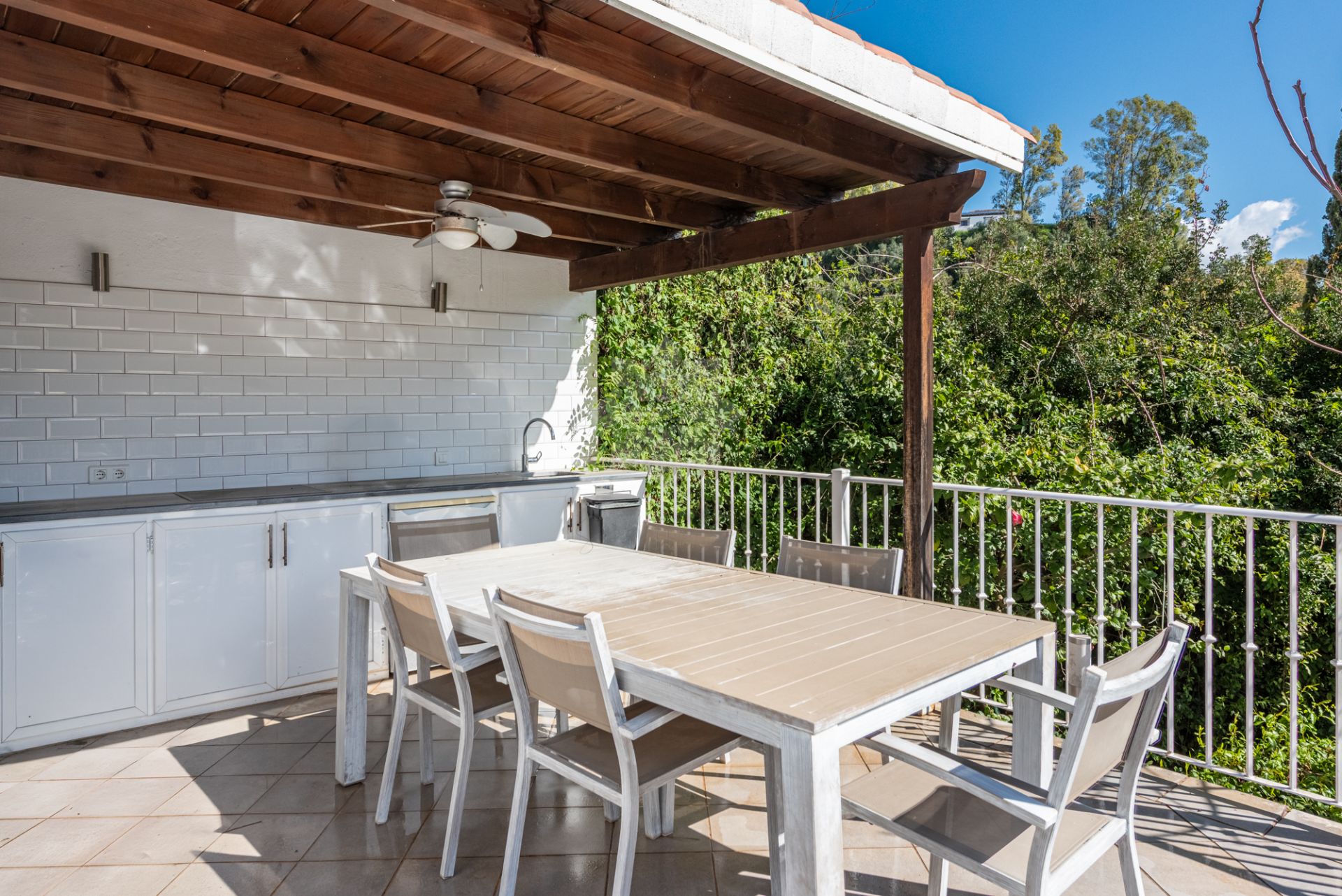 Villa in Puerto del Almendro, Benahavis
