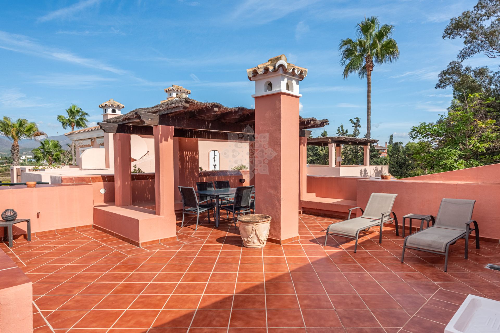 Penthouse w Park Beach, Estepona
