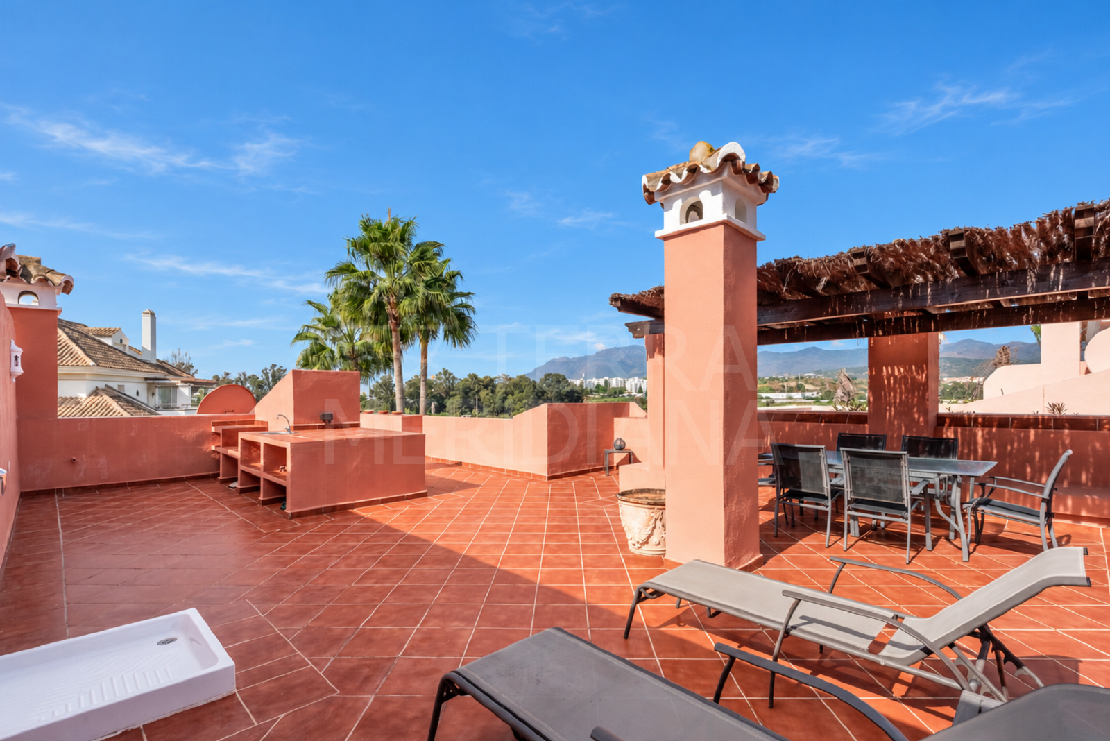 Penthouse in Park Beach, Estepona