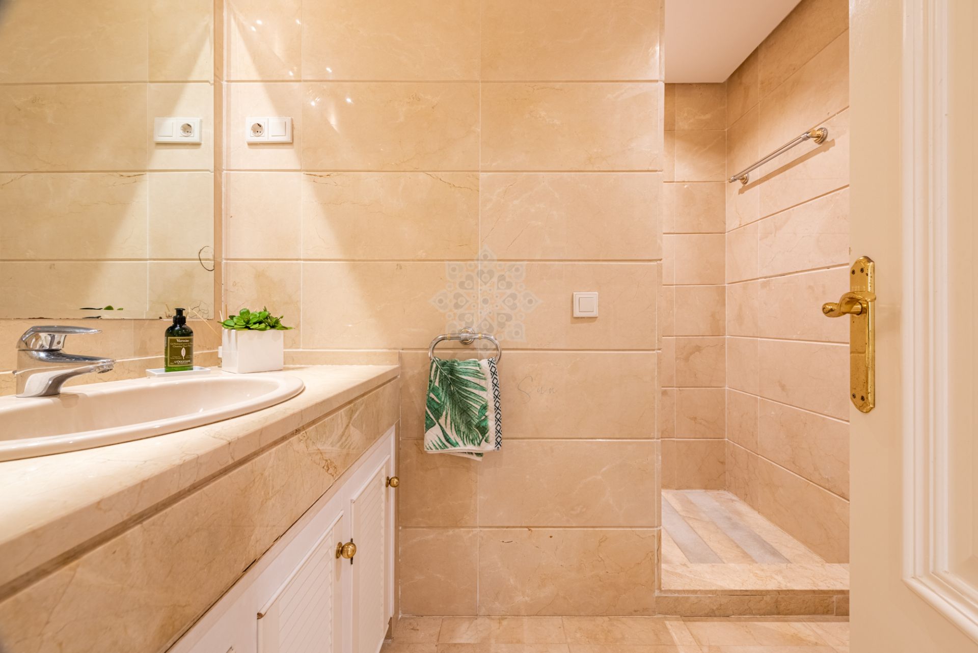 Penthouse w Park Beach, Estepona