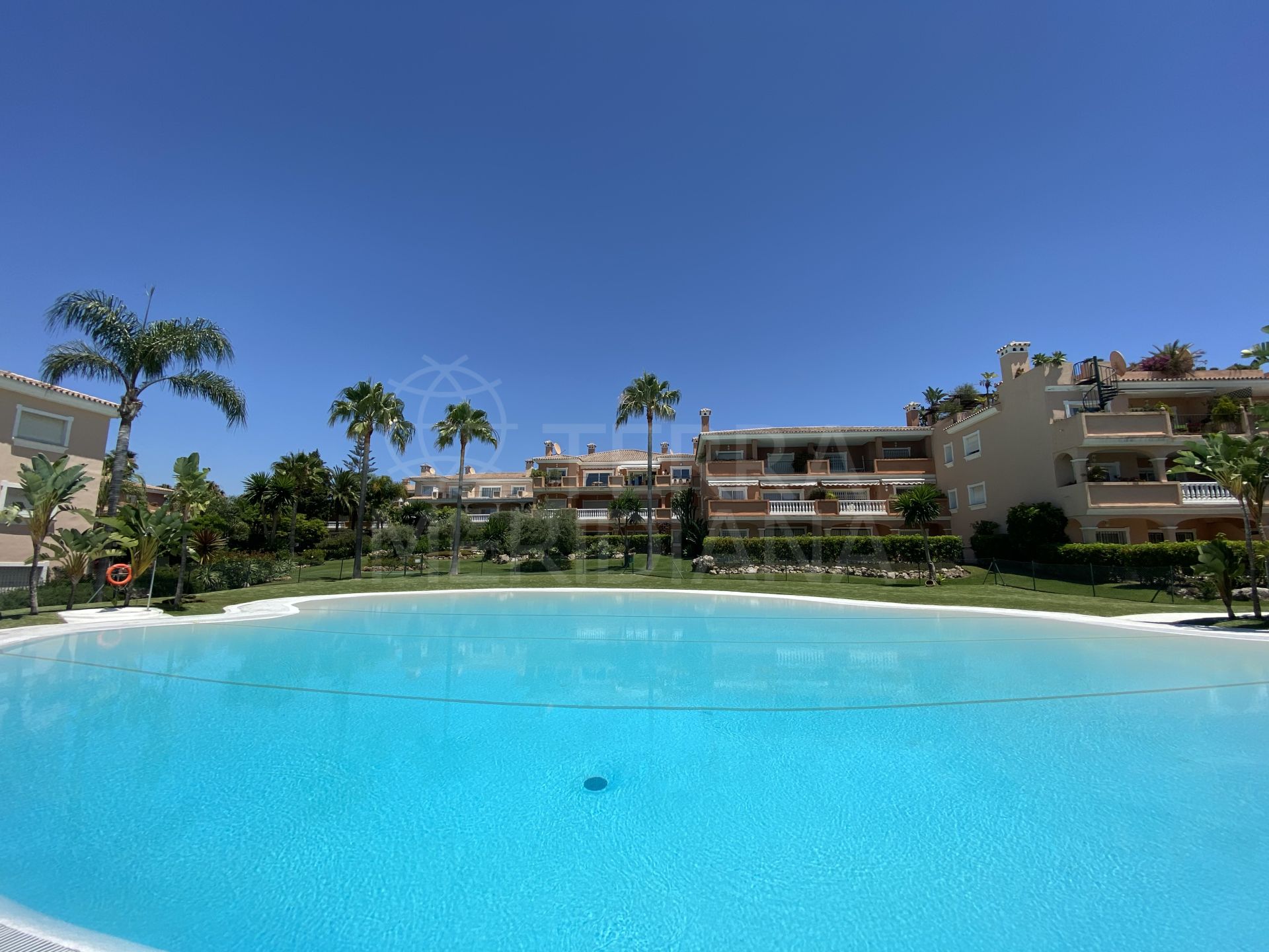 Penthouse in Park Beach, Estepona