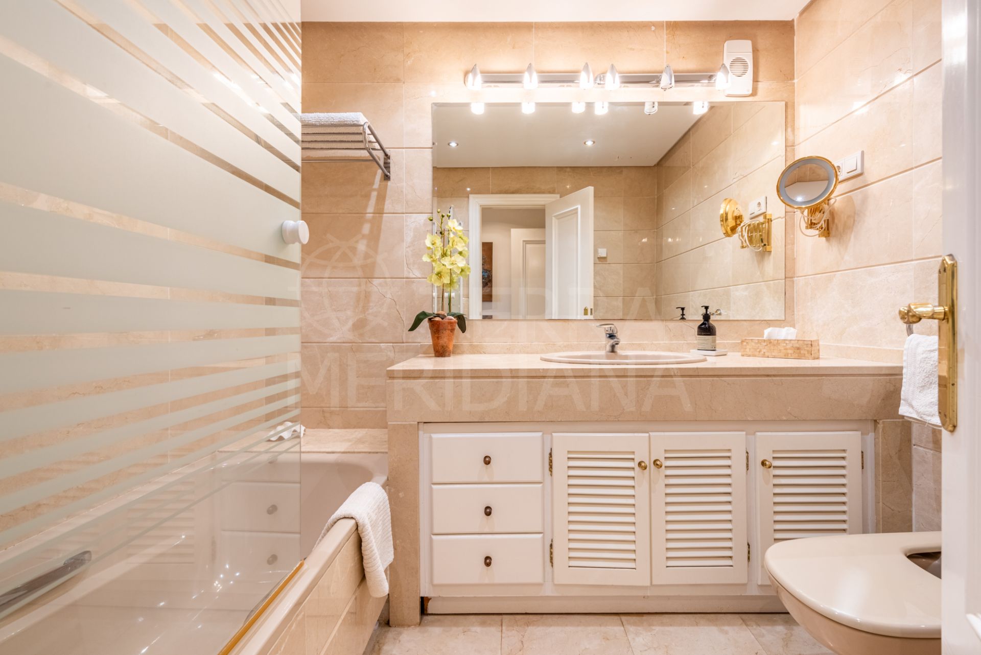 Penthouse in Park Beach, Estepona