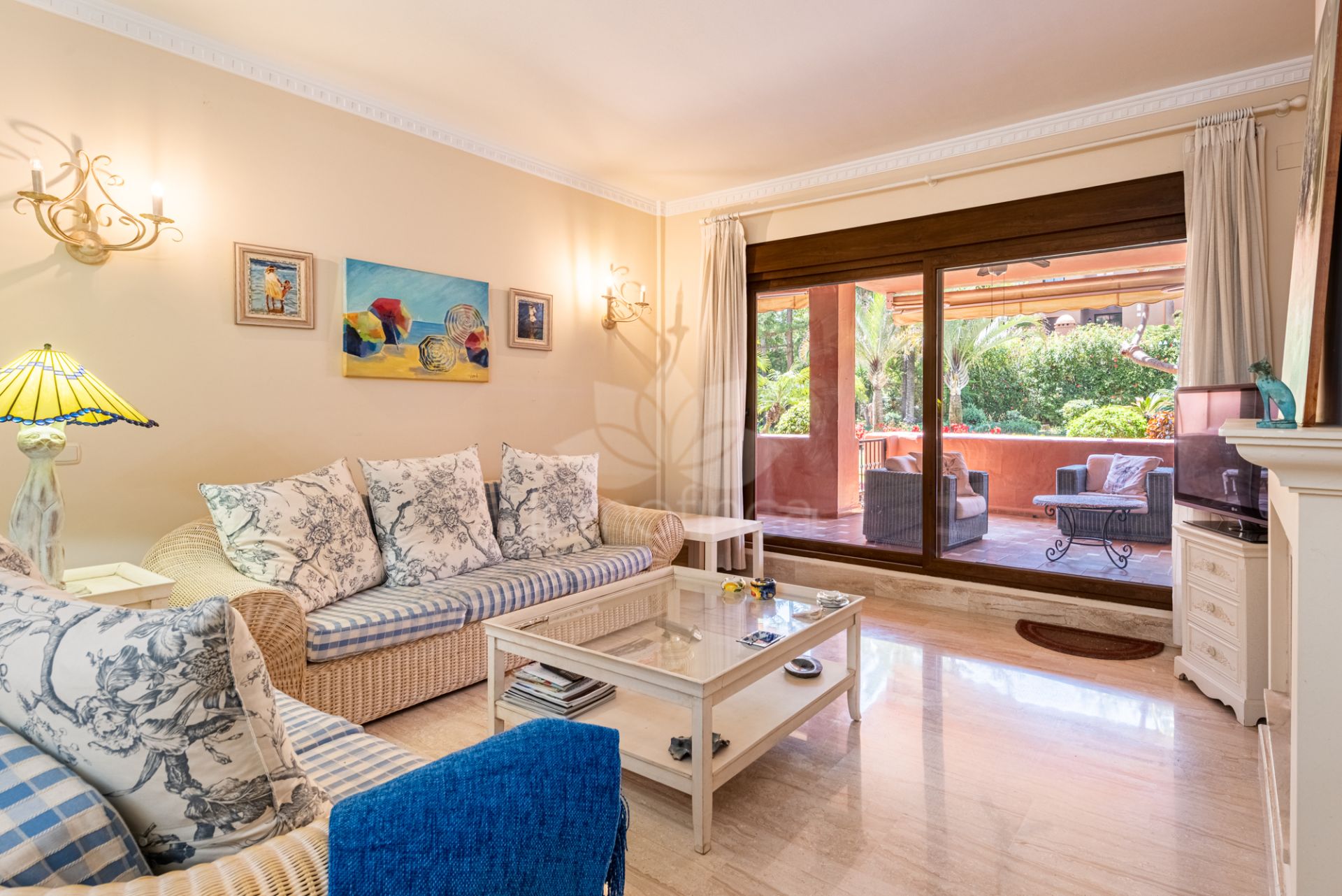 Apartment in Alhambra del Golf, Estepona
