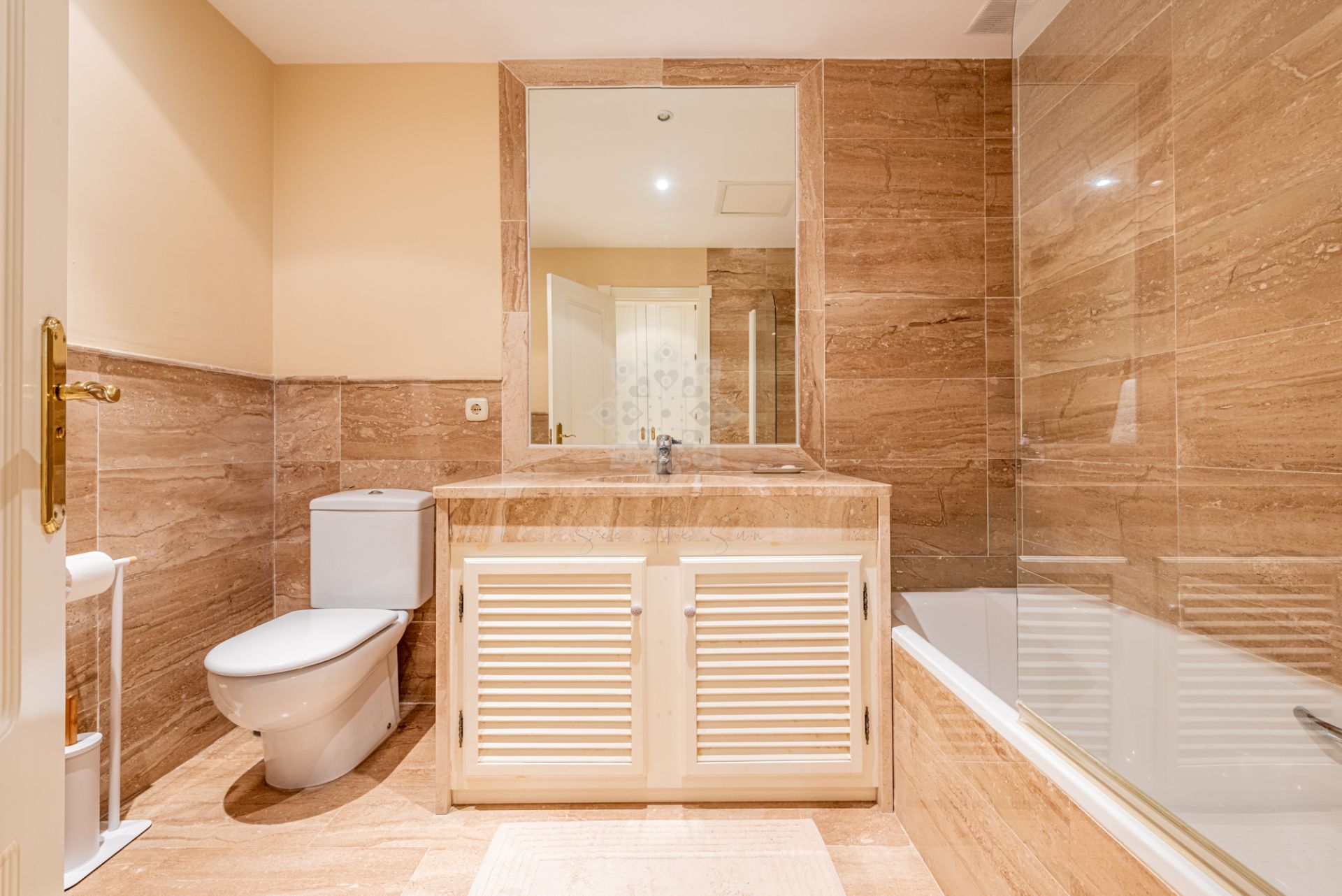 Apartment in Alhambra del Golf, Estepona
