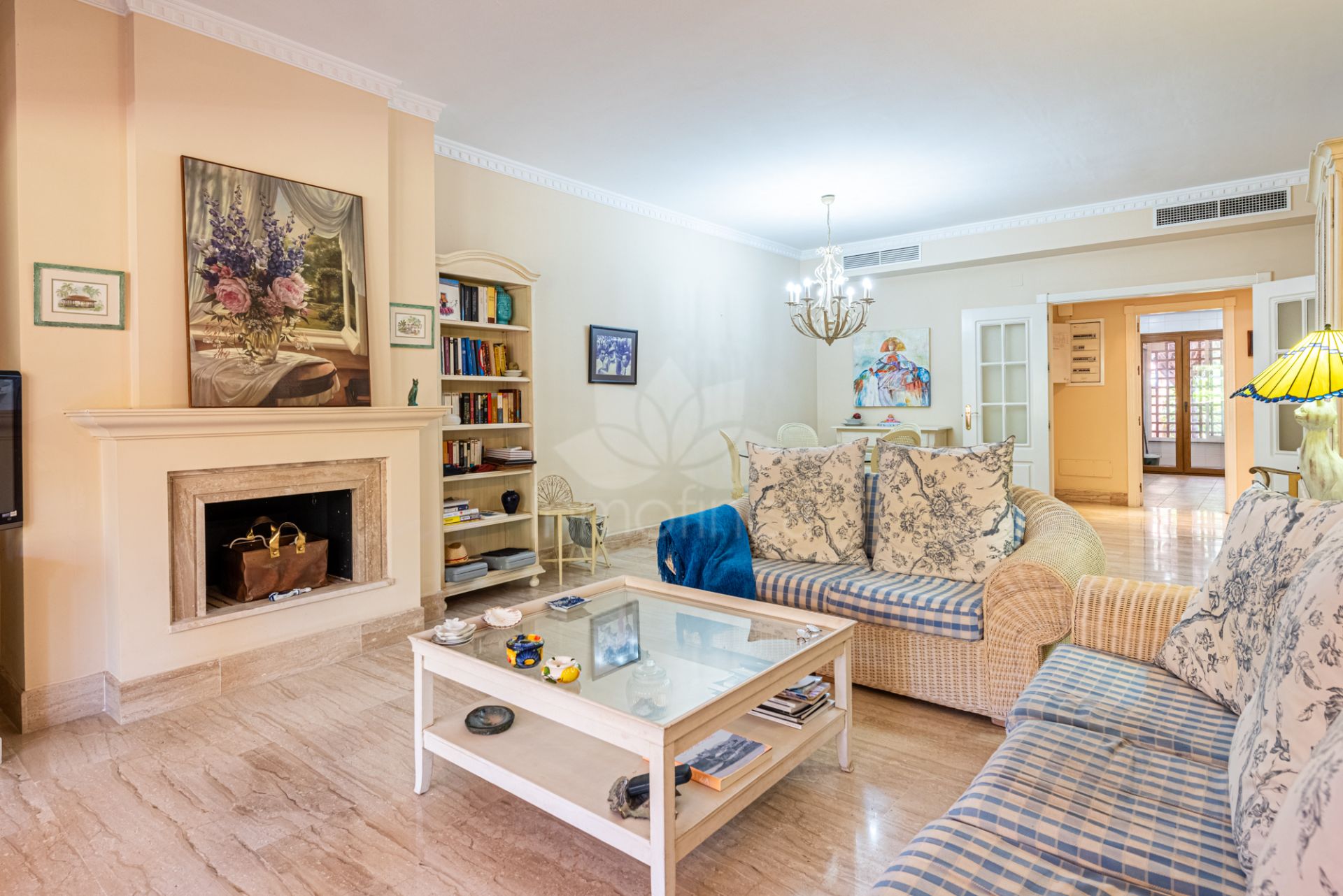 Apartment in Alhambra del Golf, Estepona