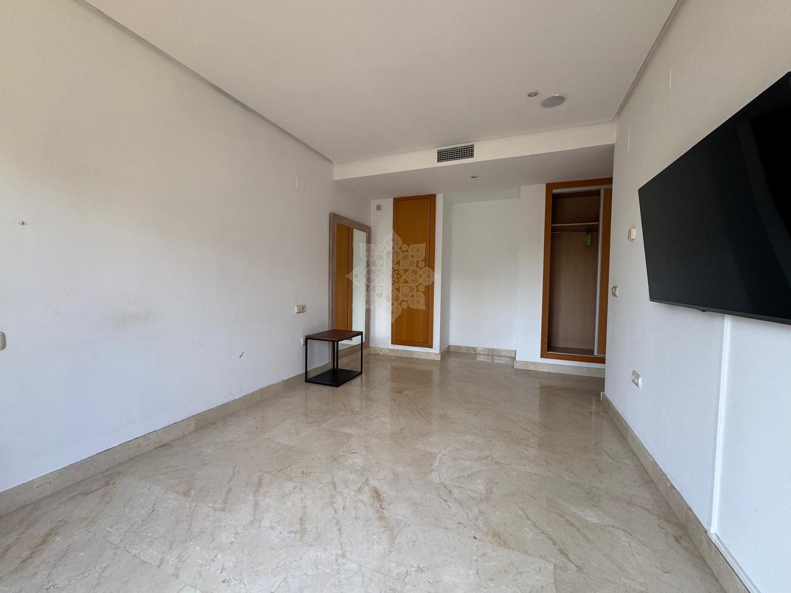 Apartment in Las Mimosas, Marbella