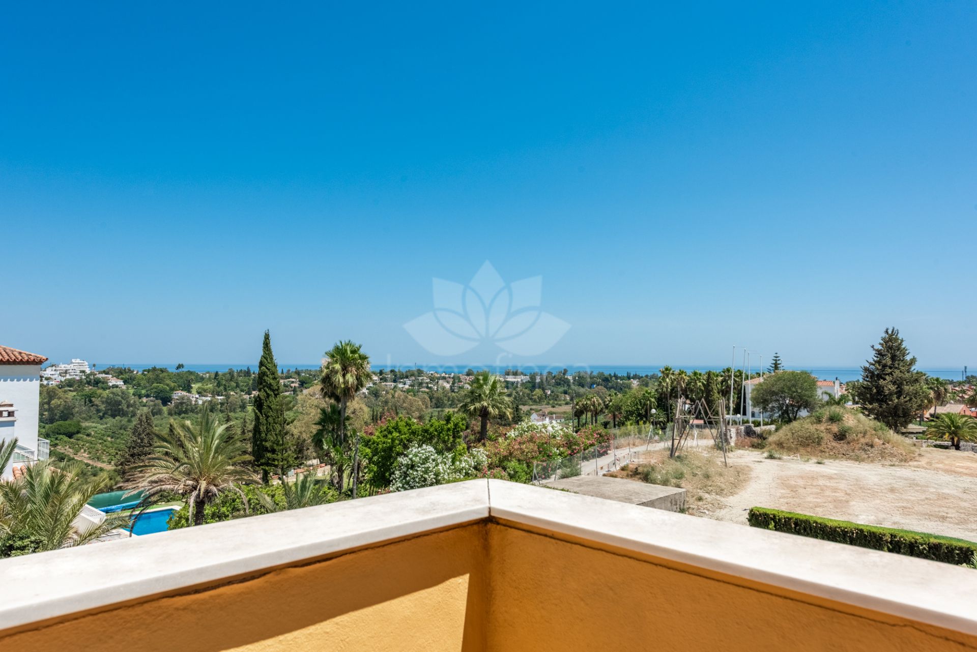 Villa in Atalaya Golf, Estepona