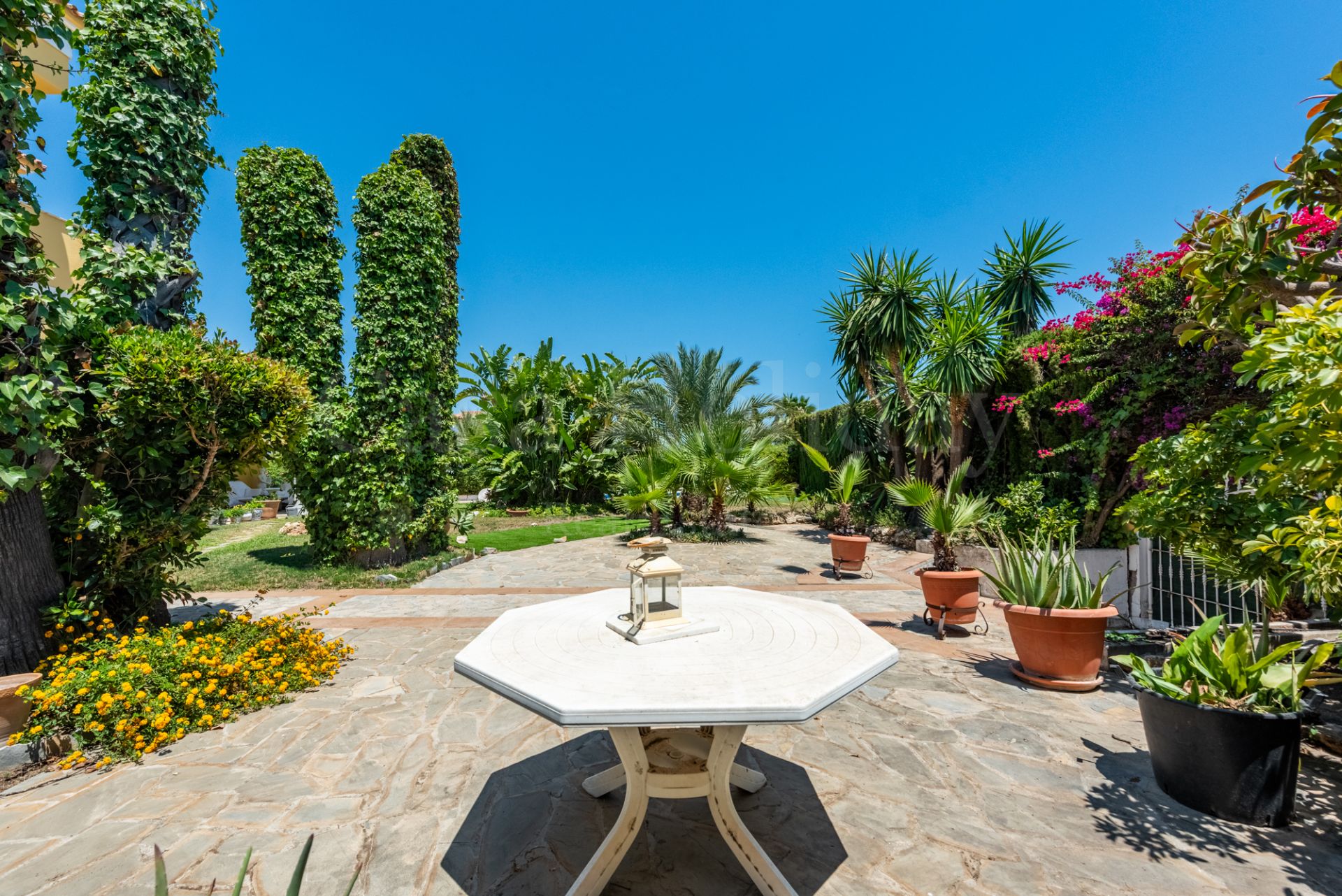 Villa in Atalaya Golf, Estepona