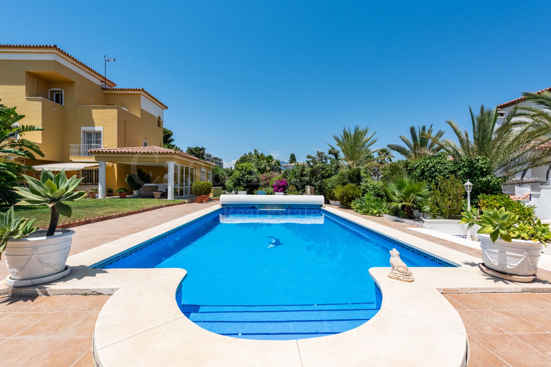 Villa in Atalaya Golf, Estepona