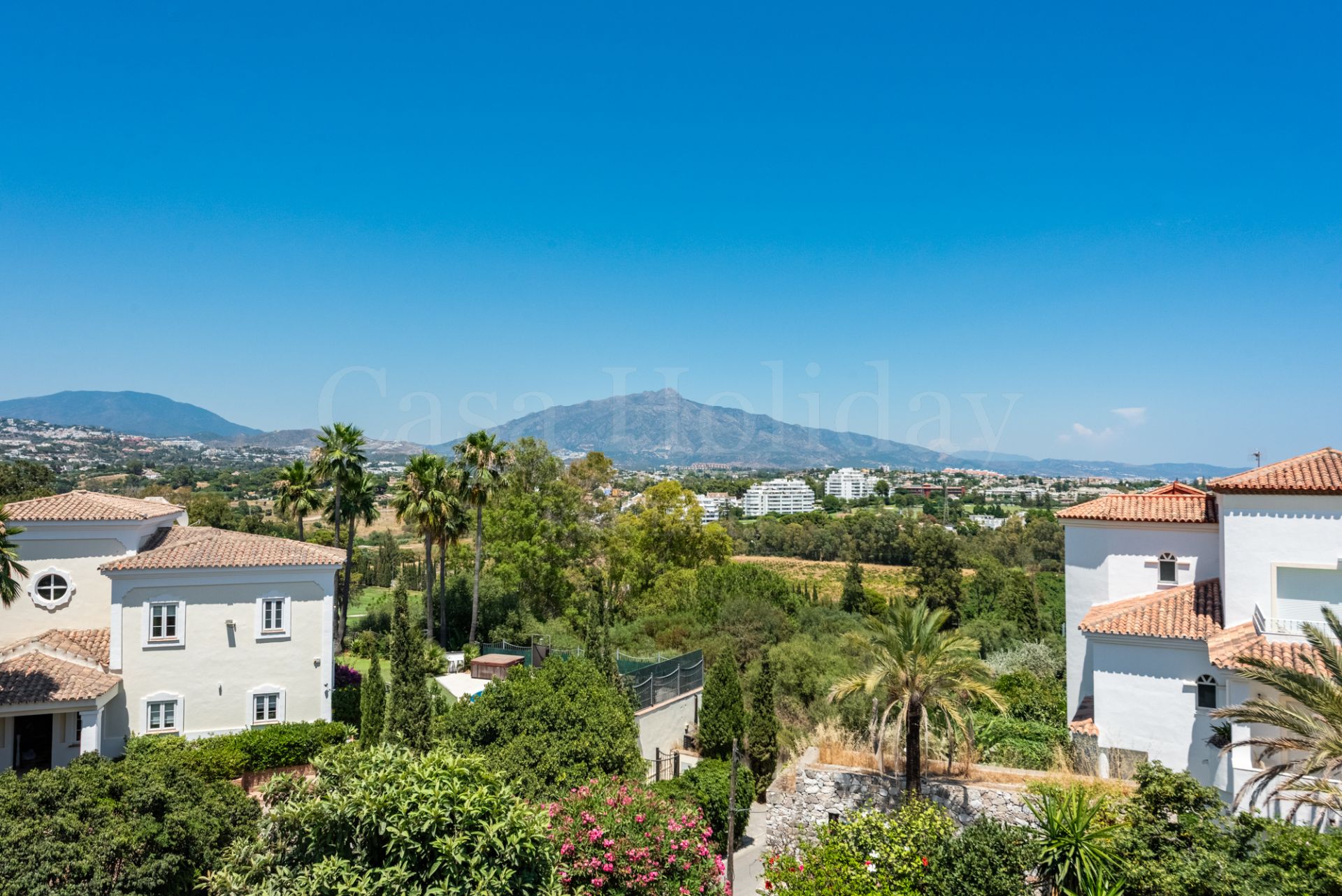 Villa in Atalaya Golf, Estepona