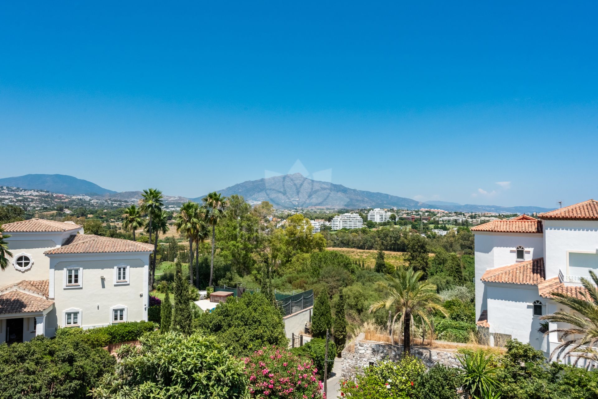 Villa in Atalaya Golf, Estepona
