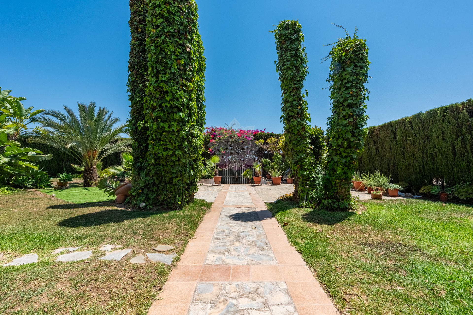 Villa en Atalaya Golf, Estepona